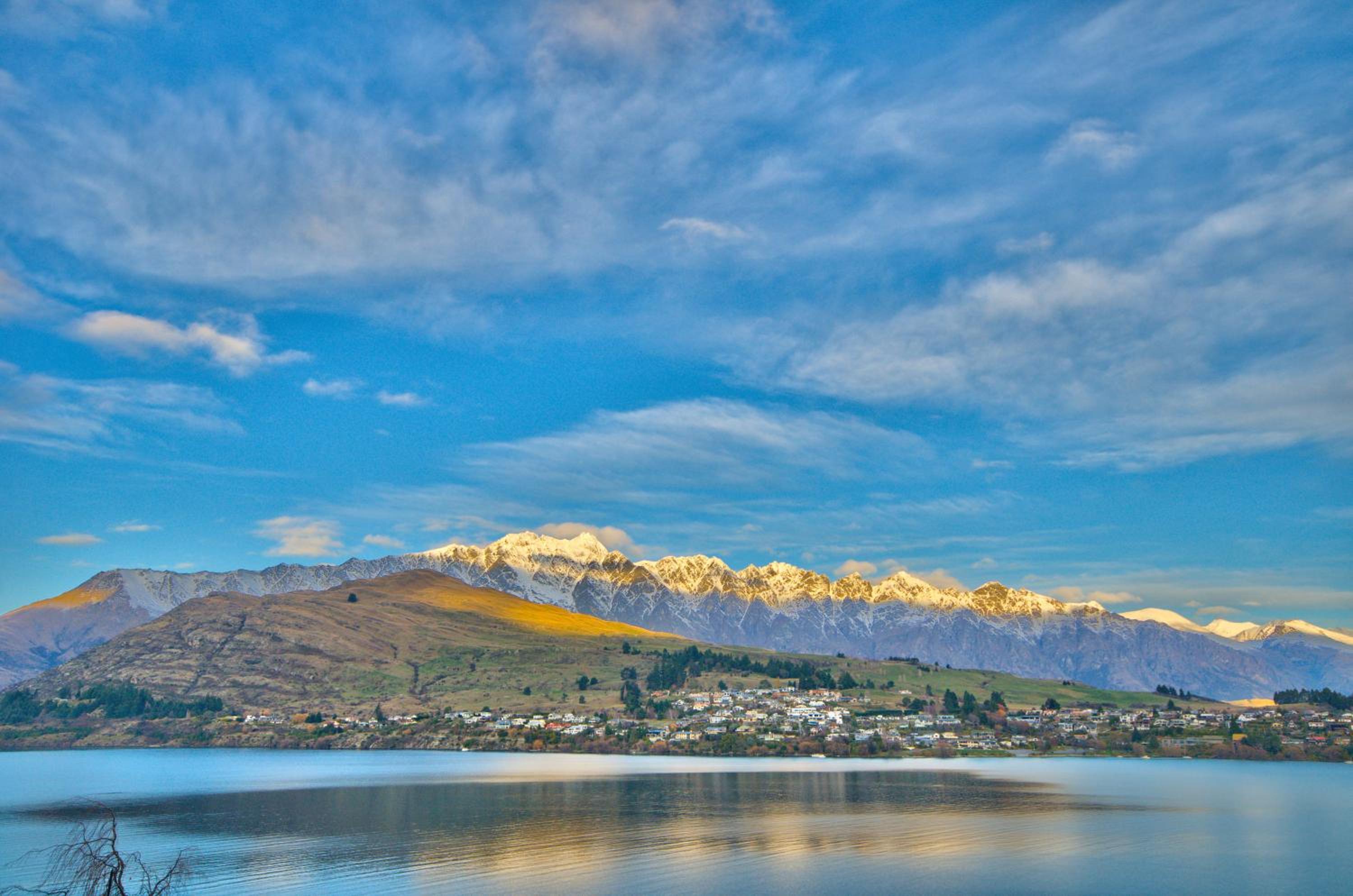 Point View lake and mountain views close to CBD view 3