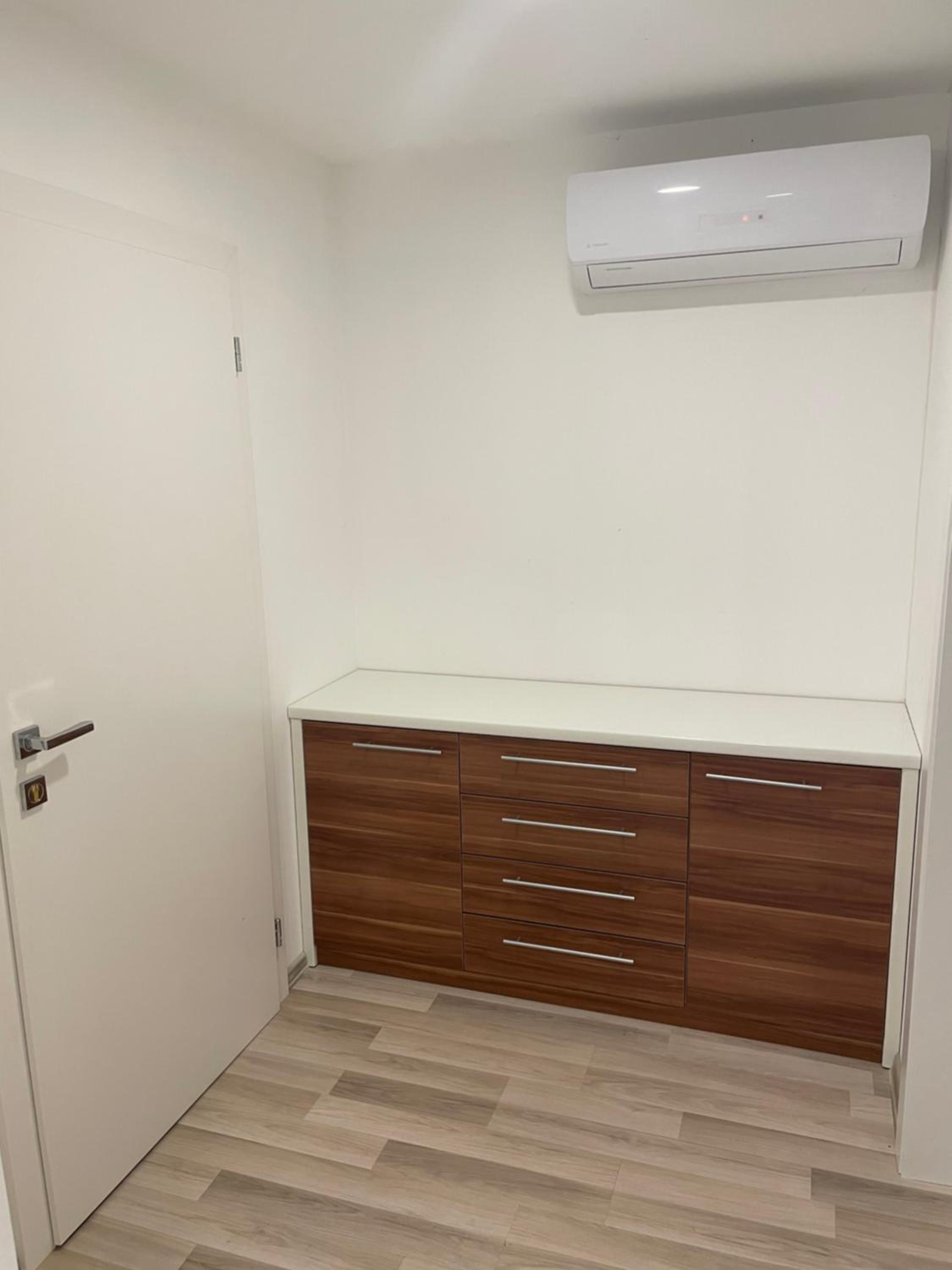 Luxusný apartmán s bezplatným parkovaním v objekte a self-checking view 2