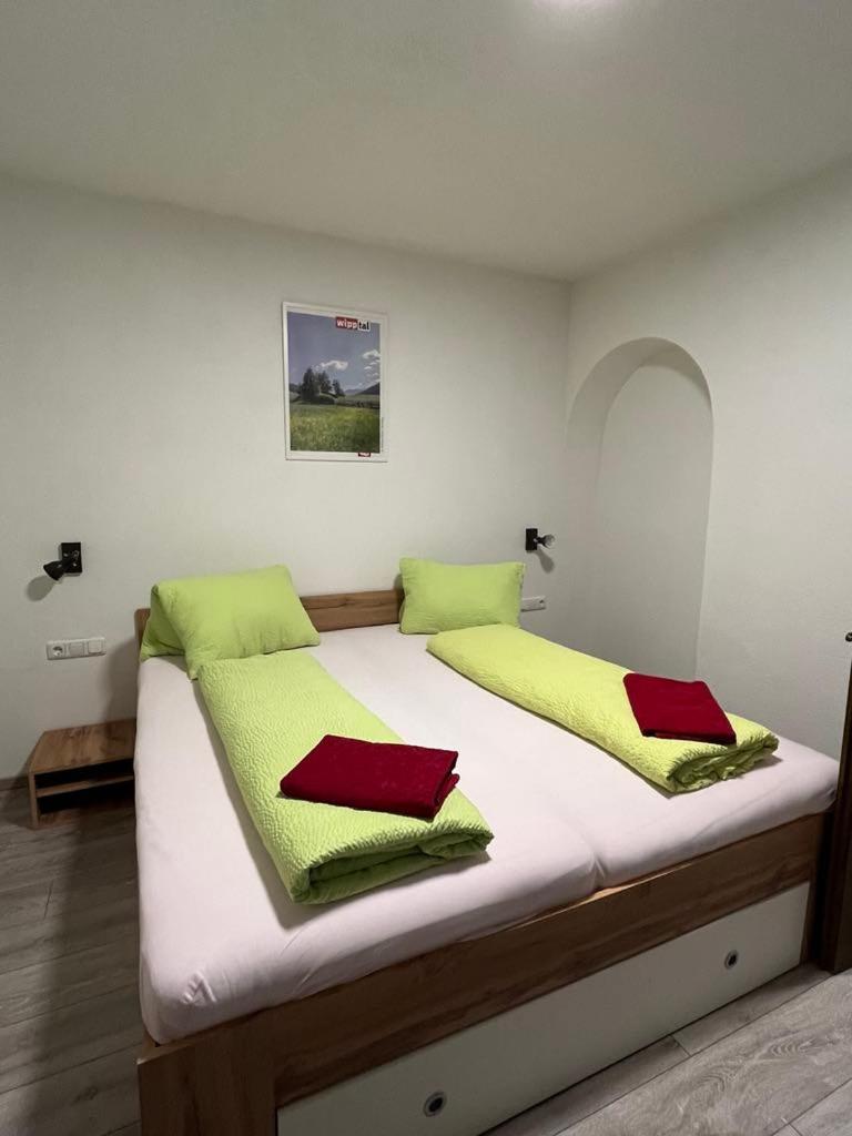 Pension Steiner, 6143 Matrei am Brenner!!Check-in between 15 - 21 o'clock!! No breakfast