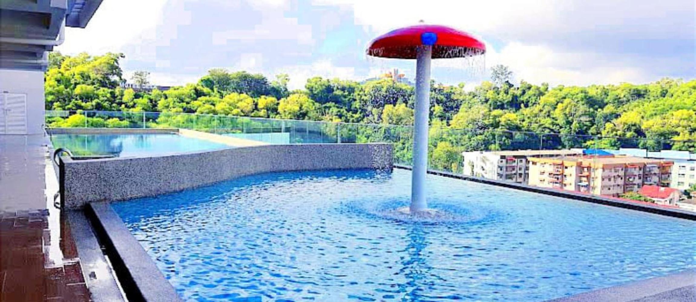D'Luna Homestay Seaview I Sunrise View With Swimming Pool