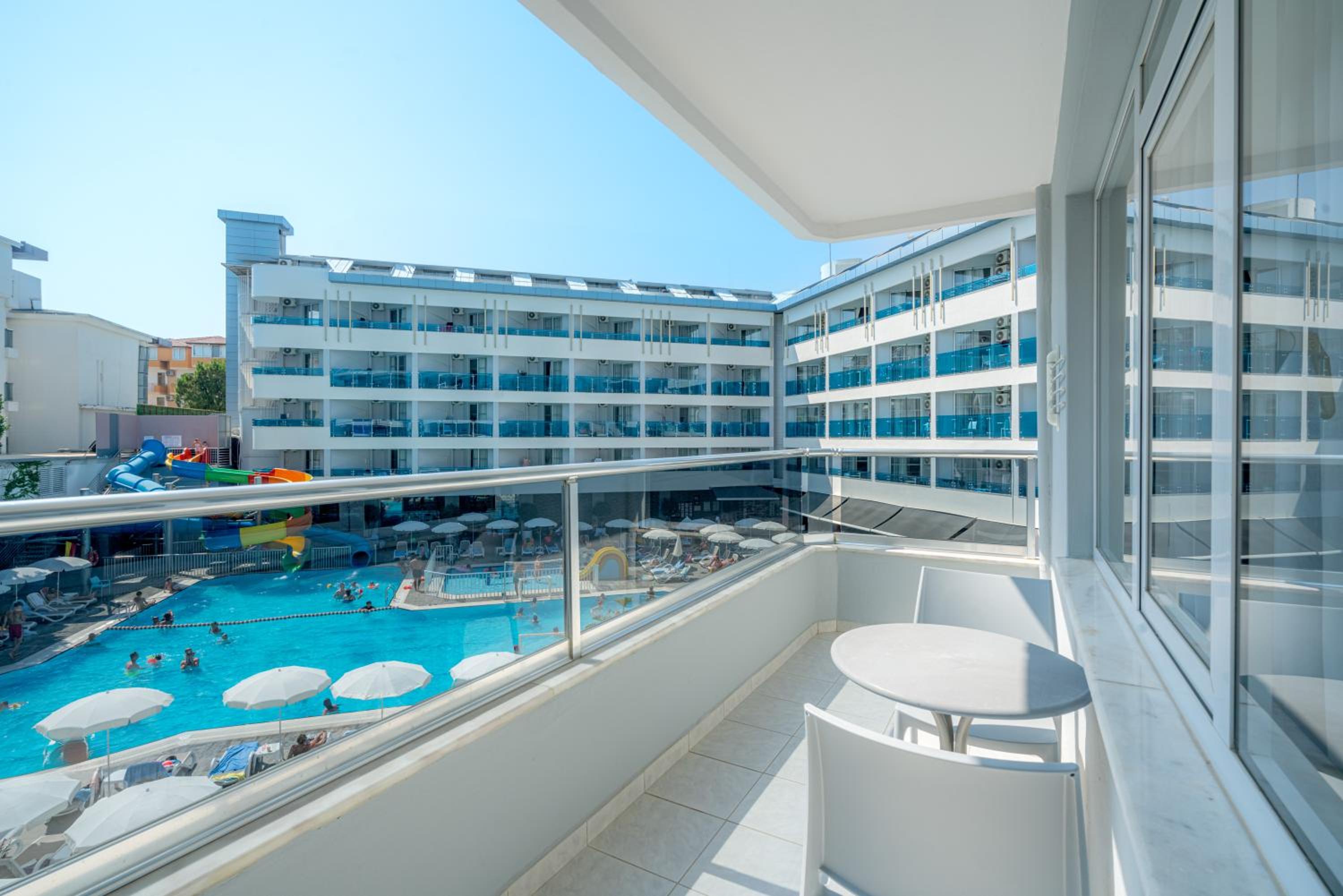 Avena Resort & Spa Hotel - Image 13