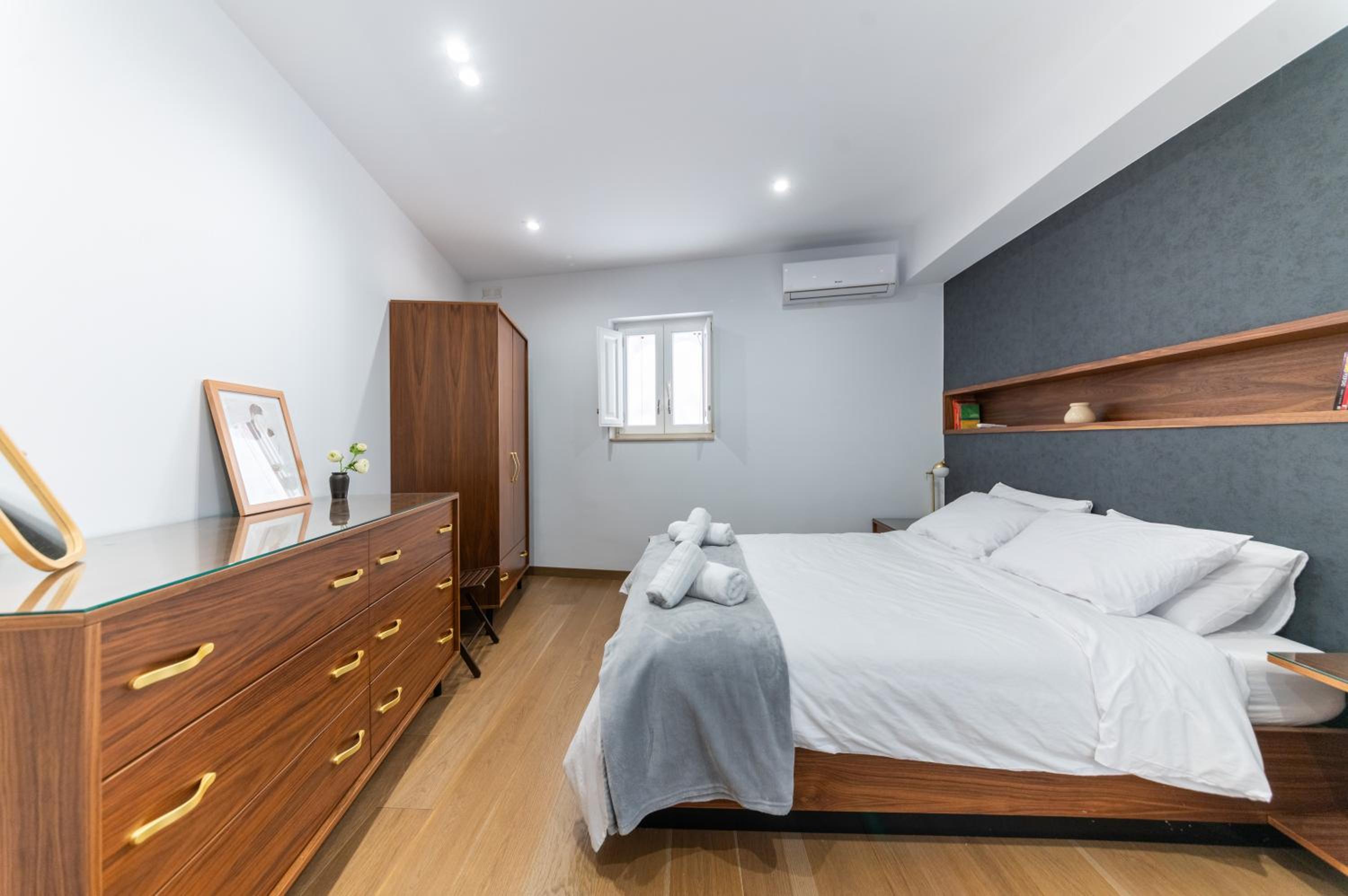 Modern Family Town House in Quaint Village view 3