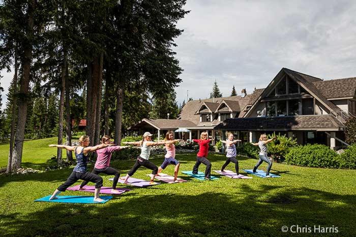 Retreat Wilderness Inn