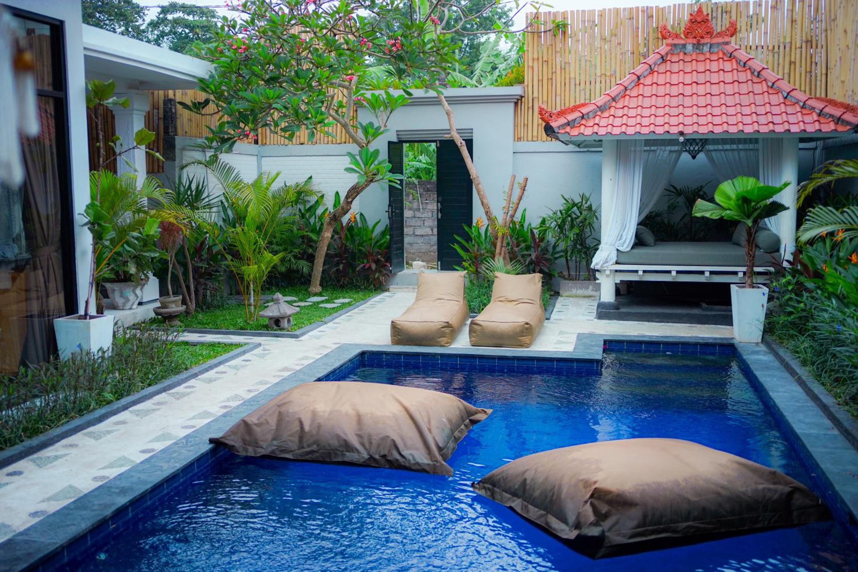 Villa La Familia Dua view 5