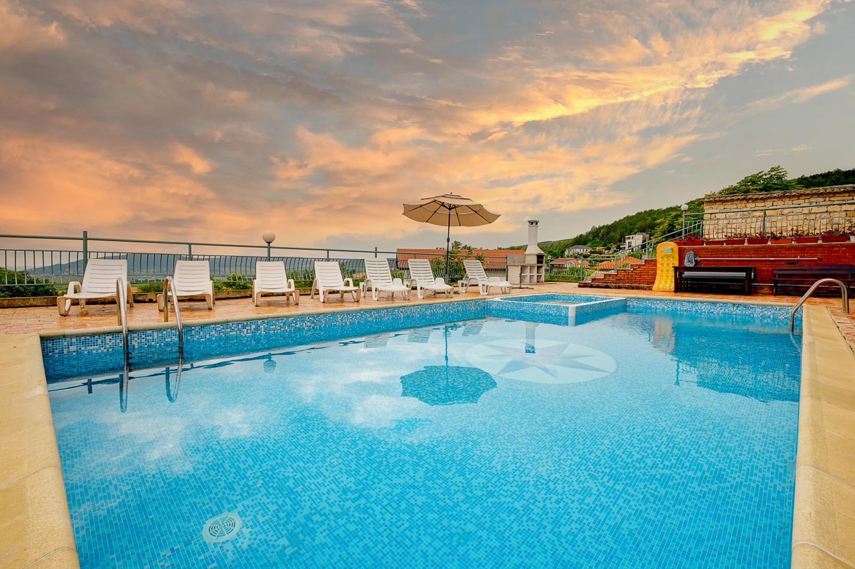 Hotel Villa Makeli - Image 1