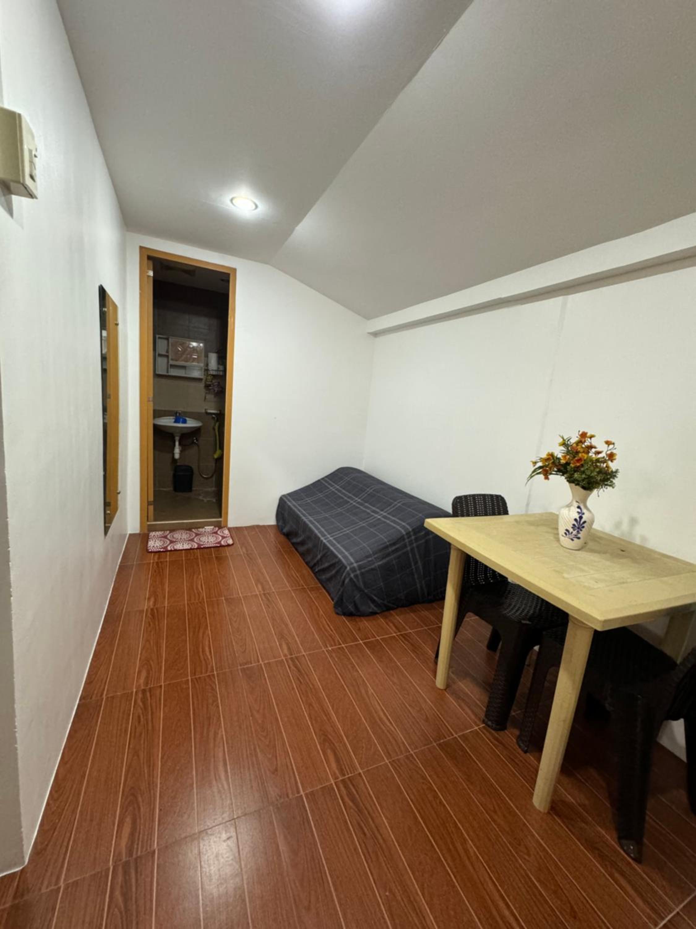 E and R apartment view 4