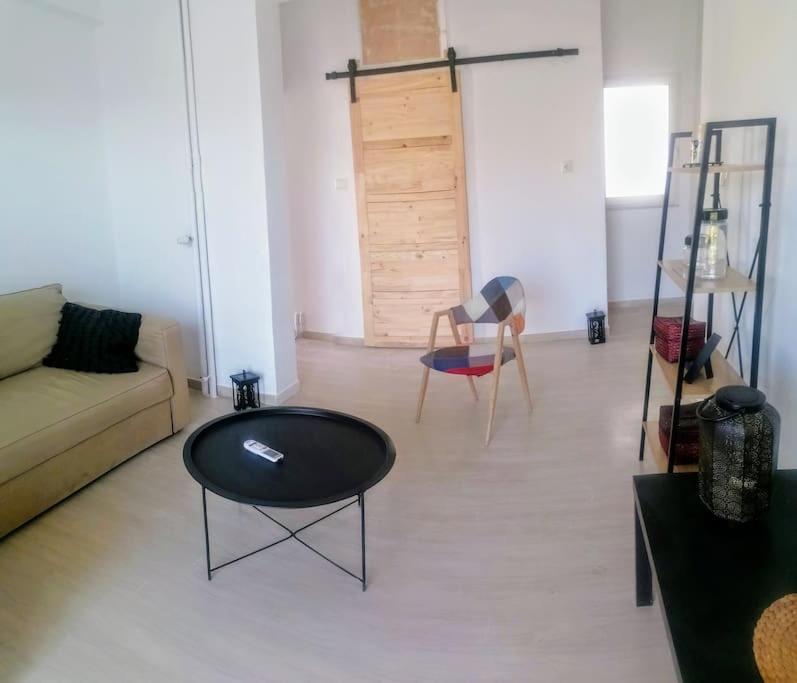 55sm apartment Voula 2pax