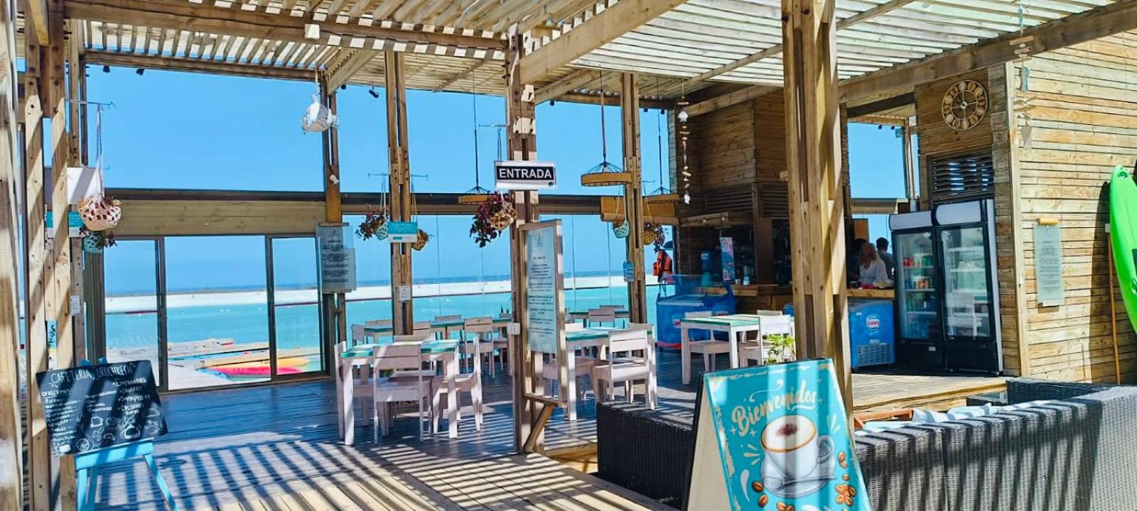 Arena y Mar