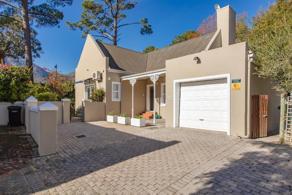 Village Vine and Stream Walkable Private Serene view 2