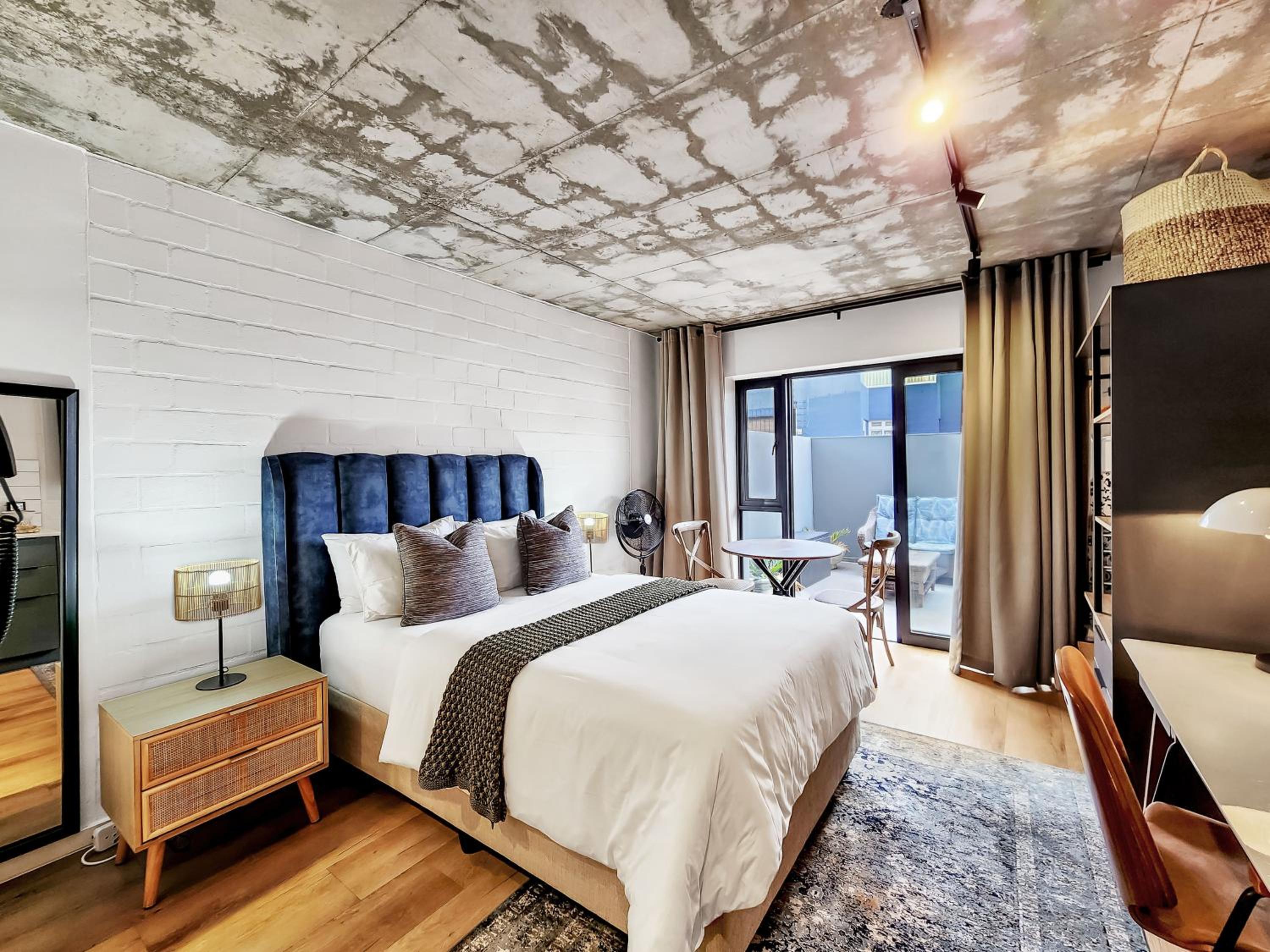 Botique Home in Vibrant Sea Point view 2