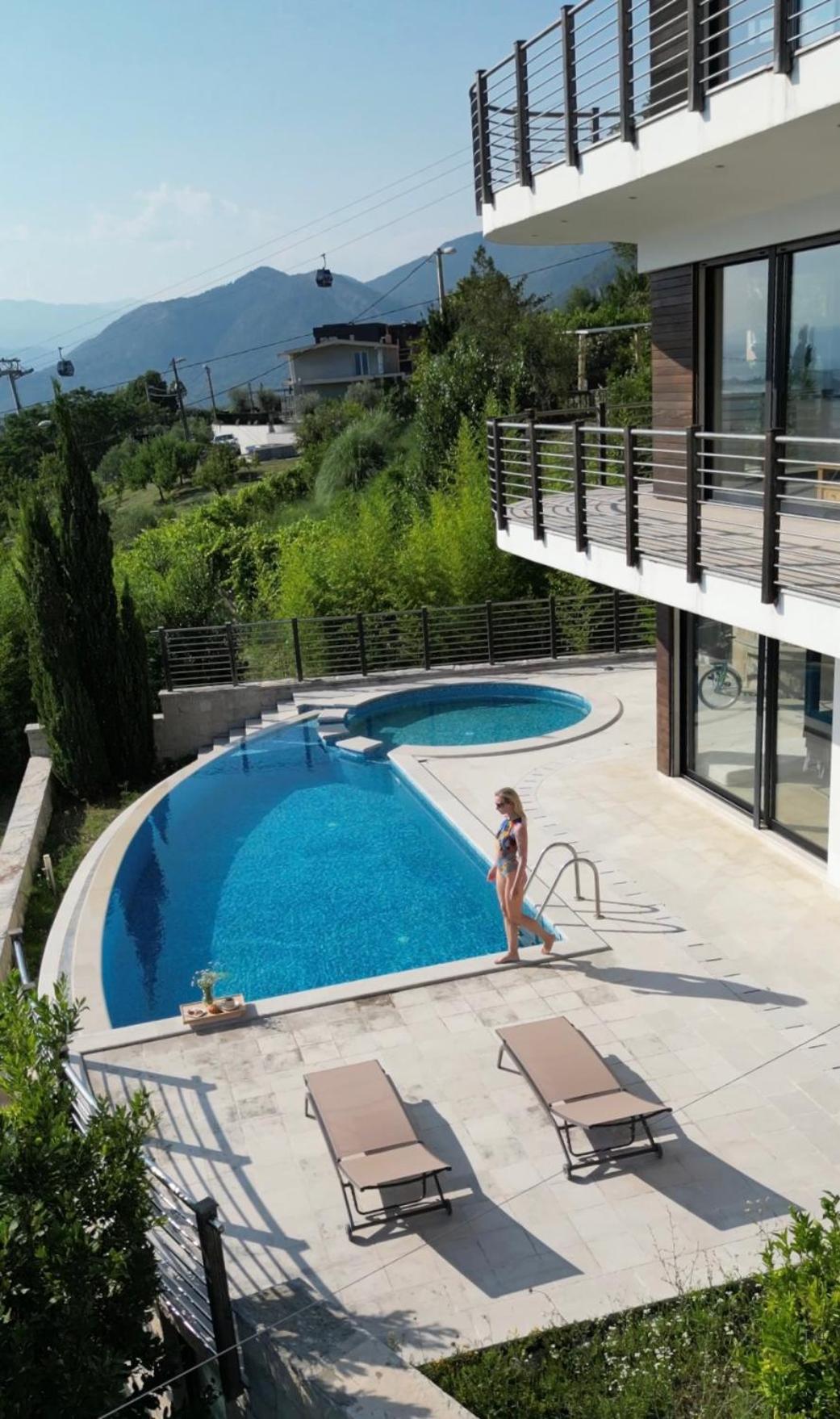 Hotel Villa Tivat Bay View - Image 1