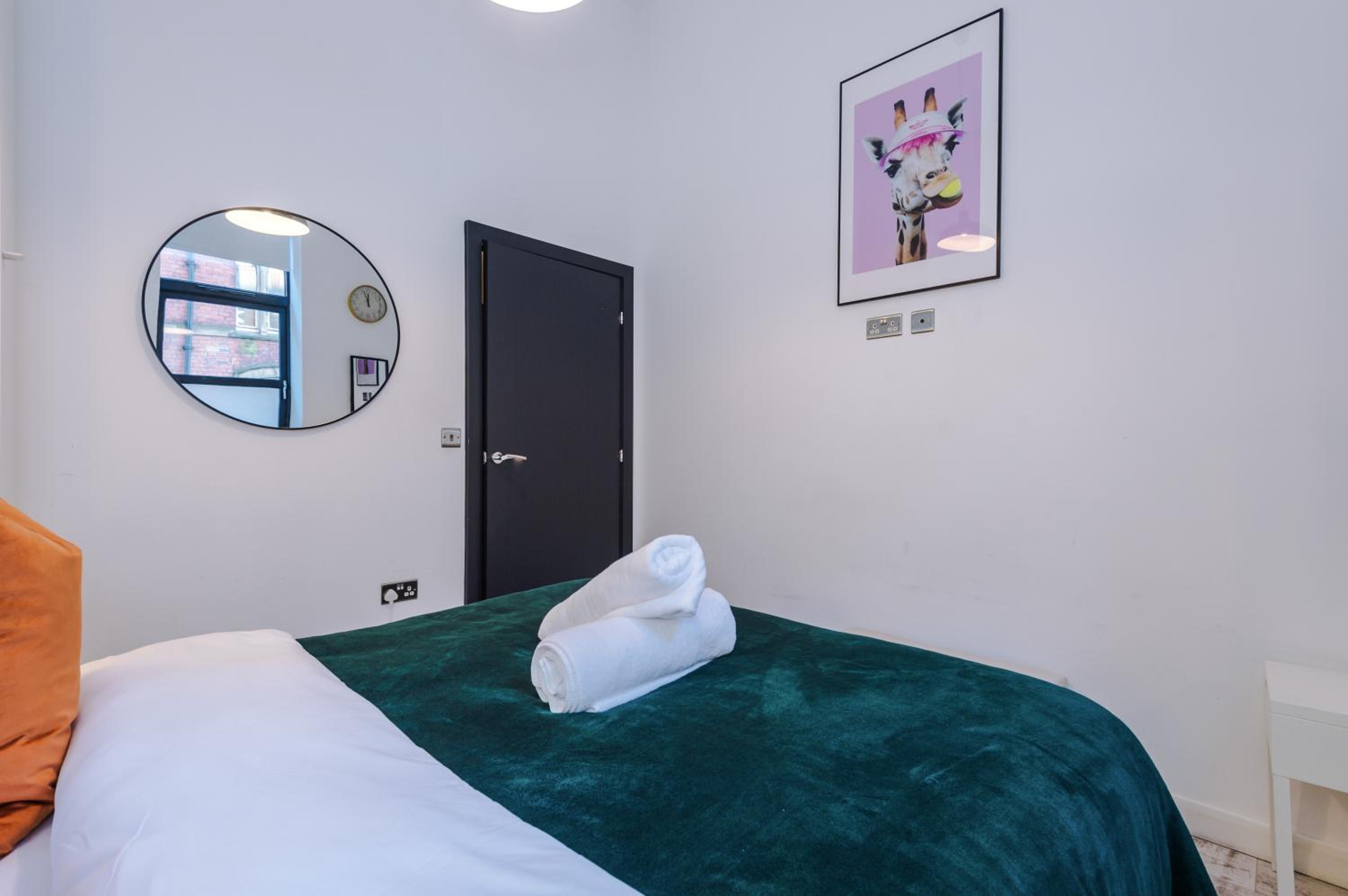 2025 Traveler Award Winner - Gorgeous Central Flat in Leeds Ideal for Long Stay