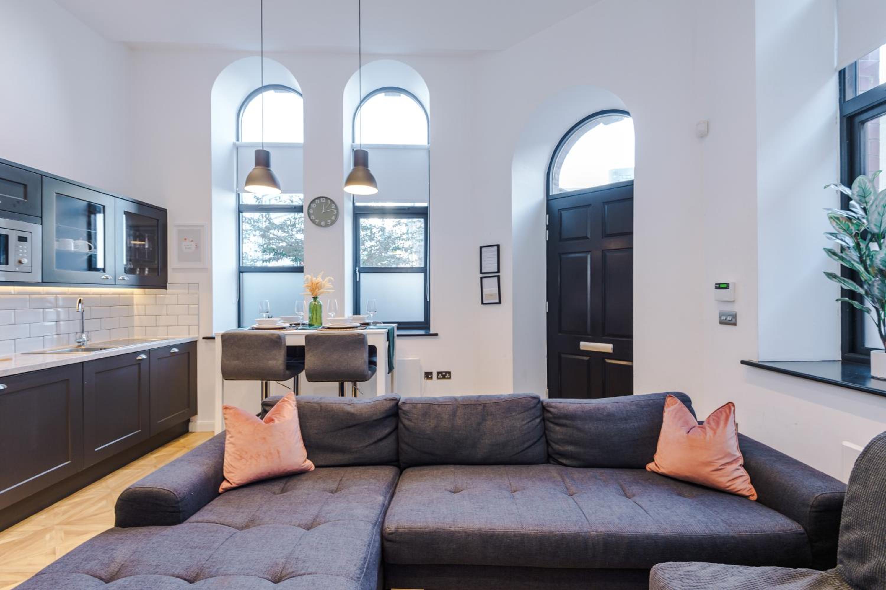 2025 Traveler Award Winner - Gorgeous Central Flat in Leeds Ideal for Long Stay