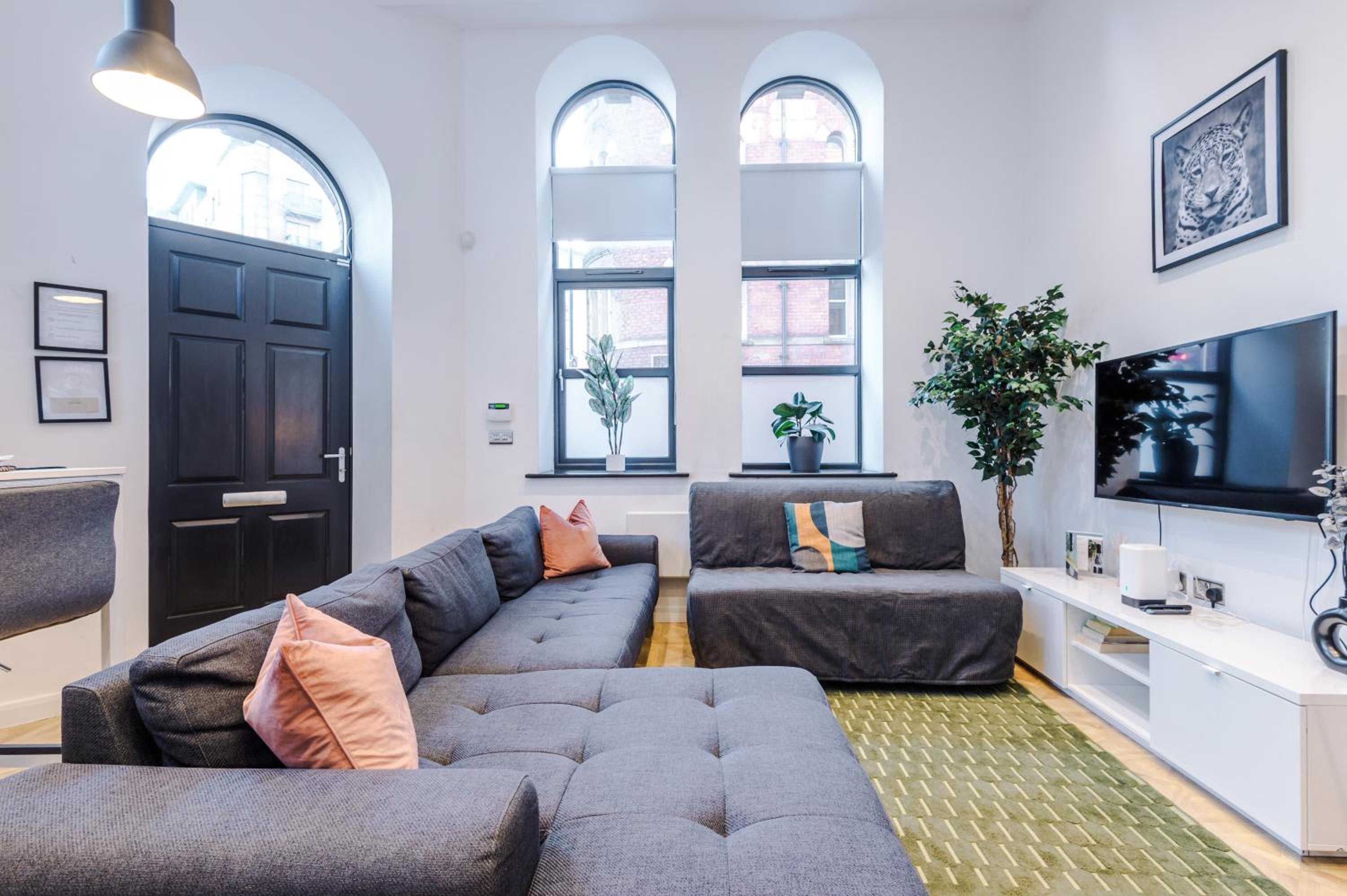 2025 Traveler Award Winner - Gorgeous Central Flat in Leeds Ideal for Long Stay