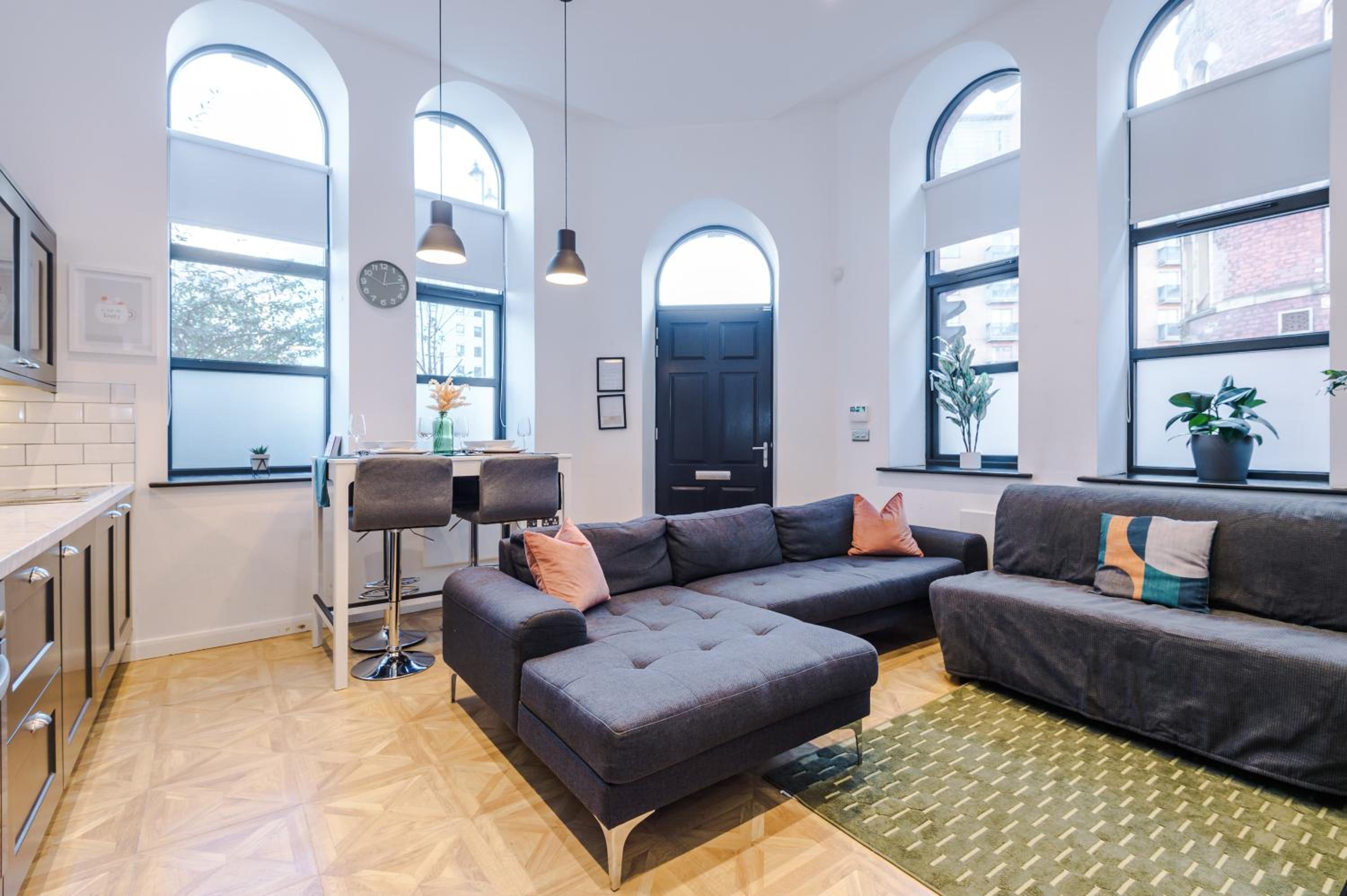 2025 Traveler Award Winner - Gorgeous Central Flat in Leeds Ideal for Long Stay