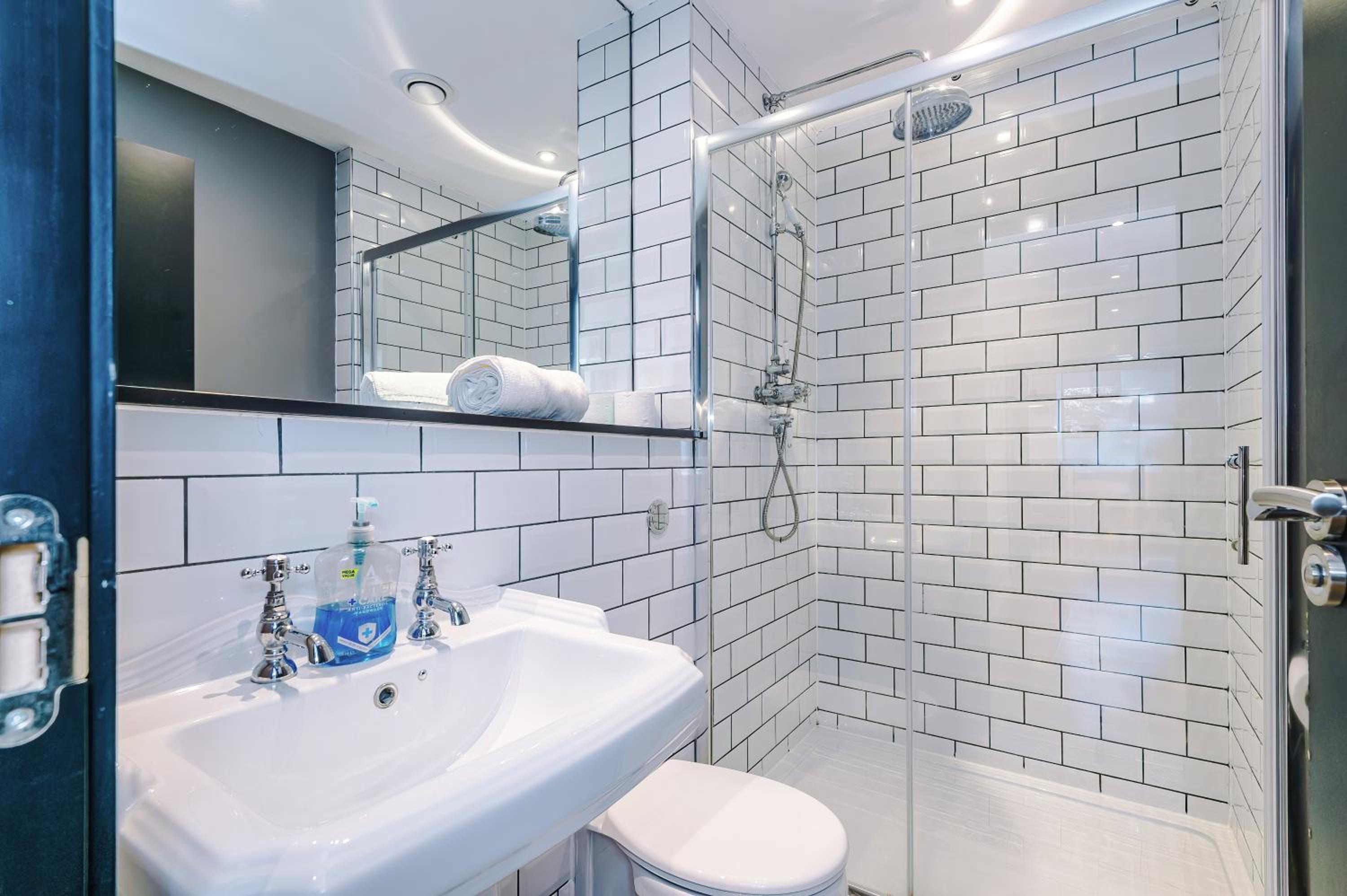 2025 Traveler Award Winner - Gorgeous Central Flat in Leeds Ideal for Long Stay