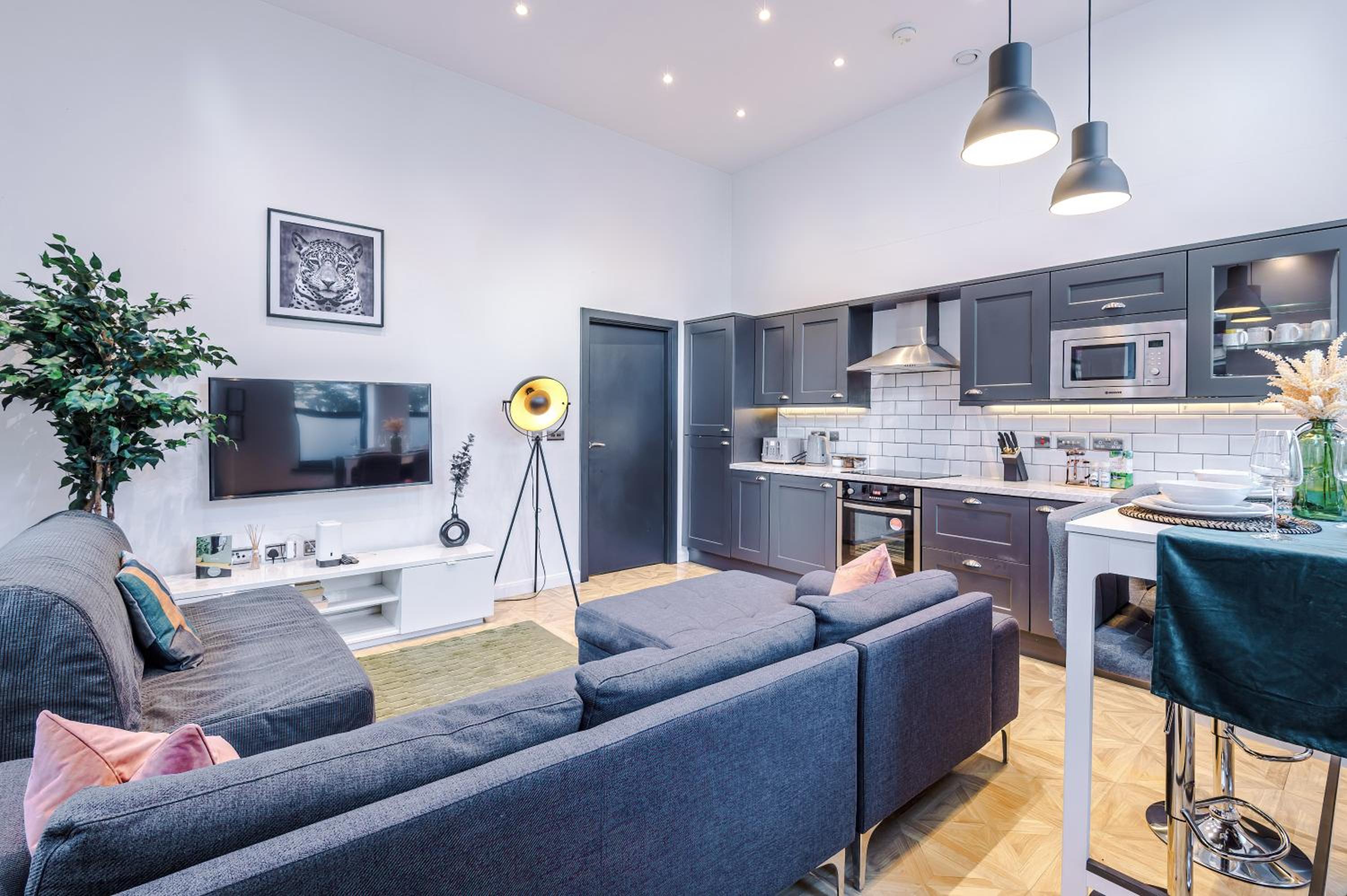 2025 Traveler Award Winner - Gorgeous Central Flat in Leeds Ideal for Long Stay