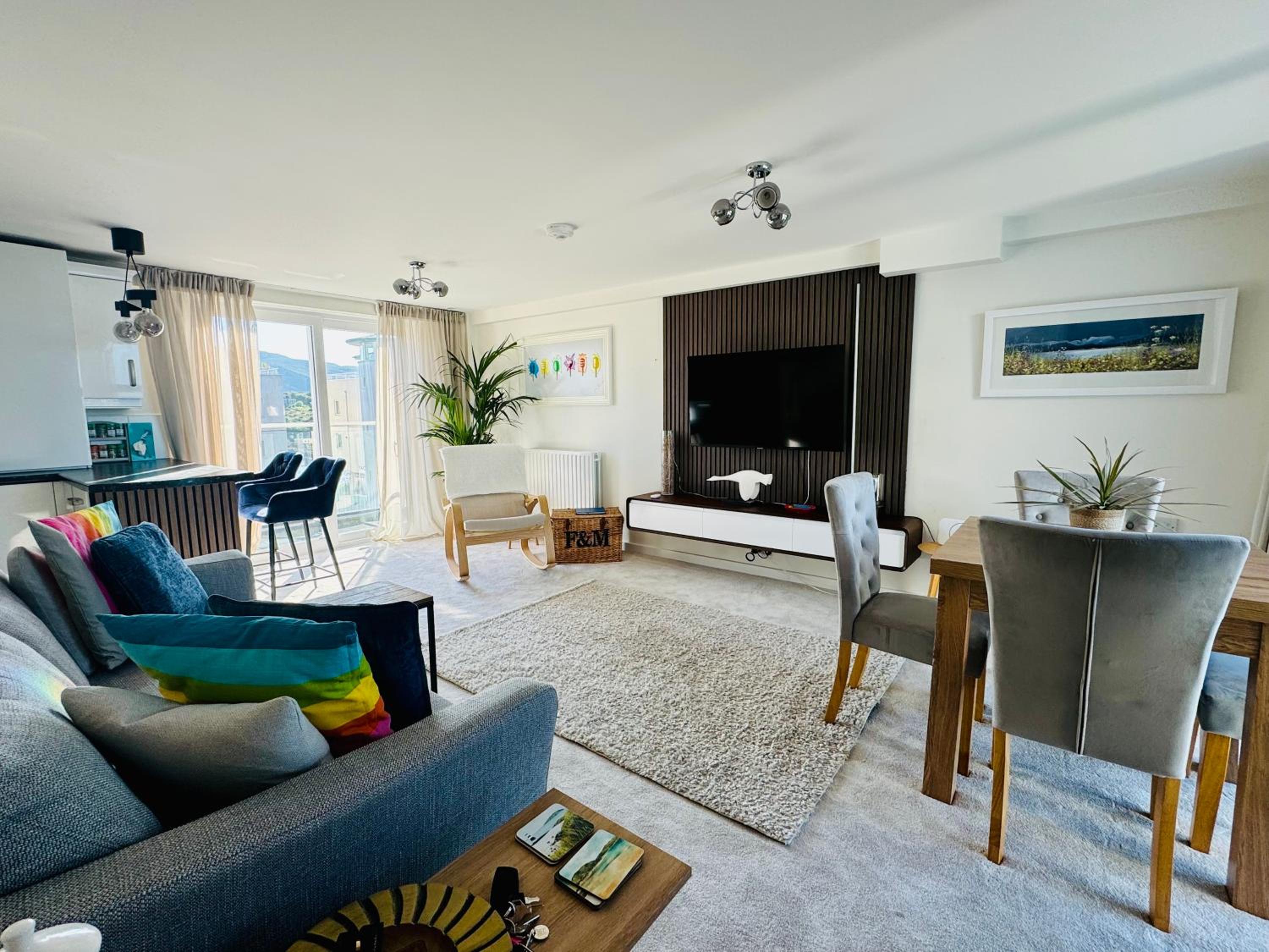 Marina Sea View APT - Second Floor WITH LIFT, Modern view 5