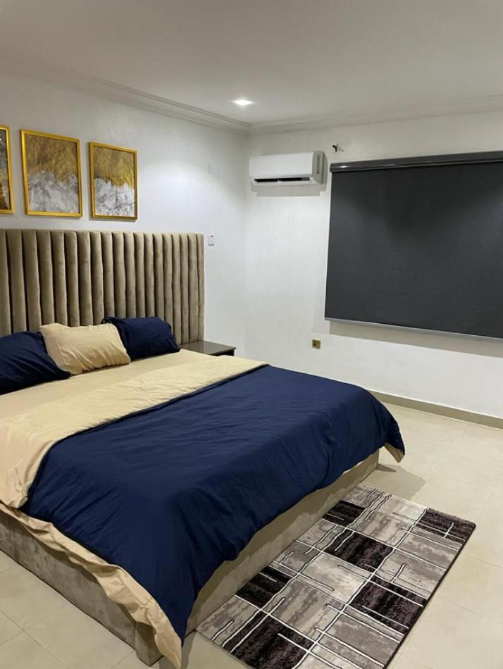 HOME-AWAY APARTMENTs
