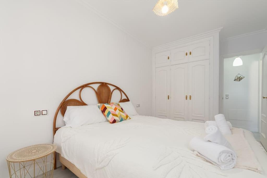 Balcón al encanto con parking by CABANA Rentals