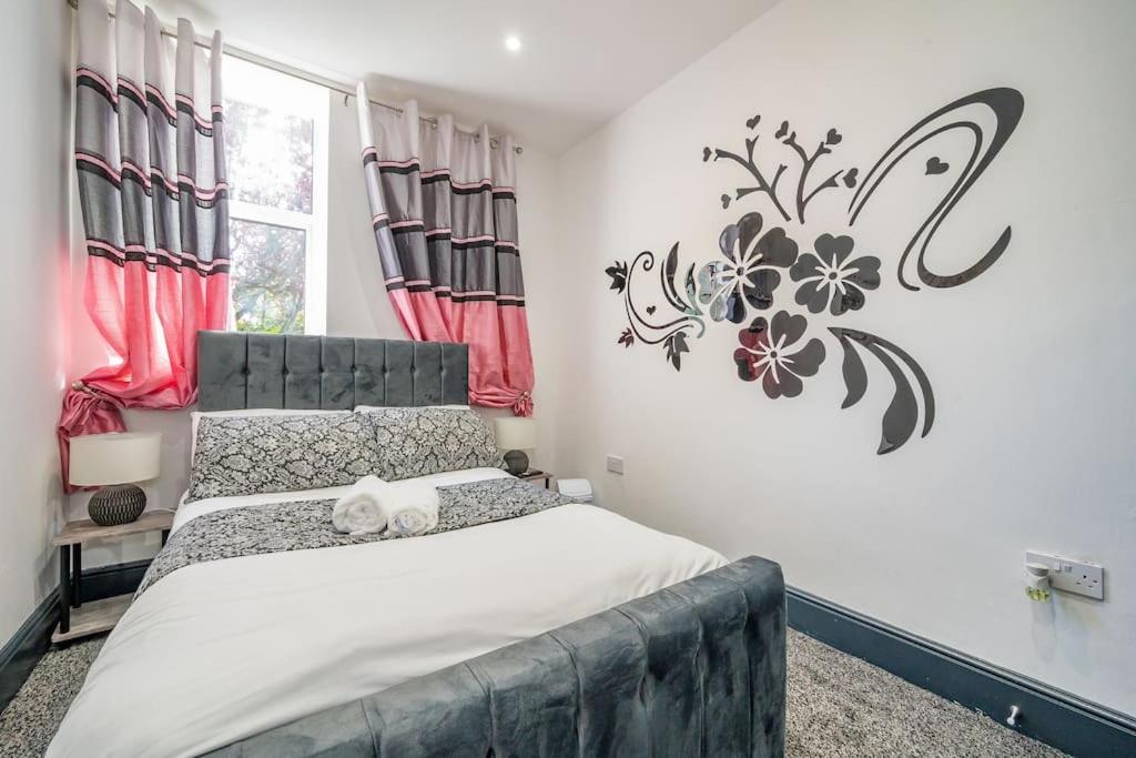 -F19GH- For relaxed & Cosy stay,Free Parking,WiFi view 5