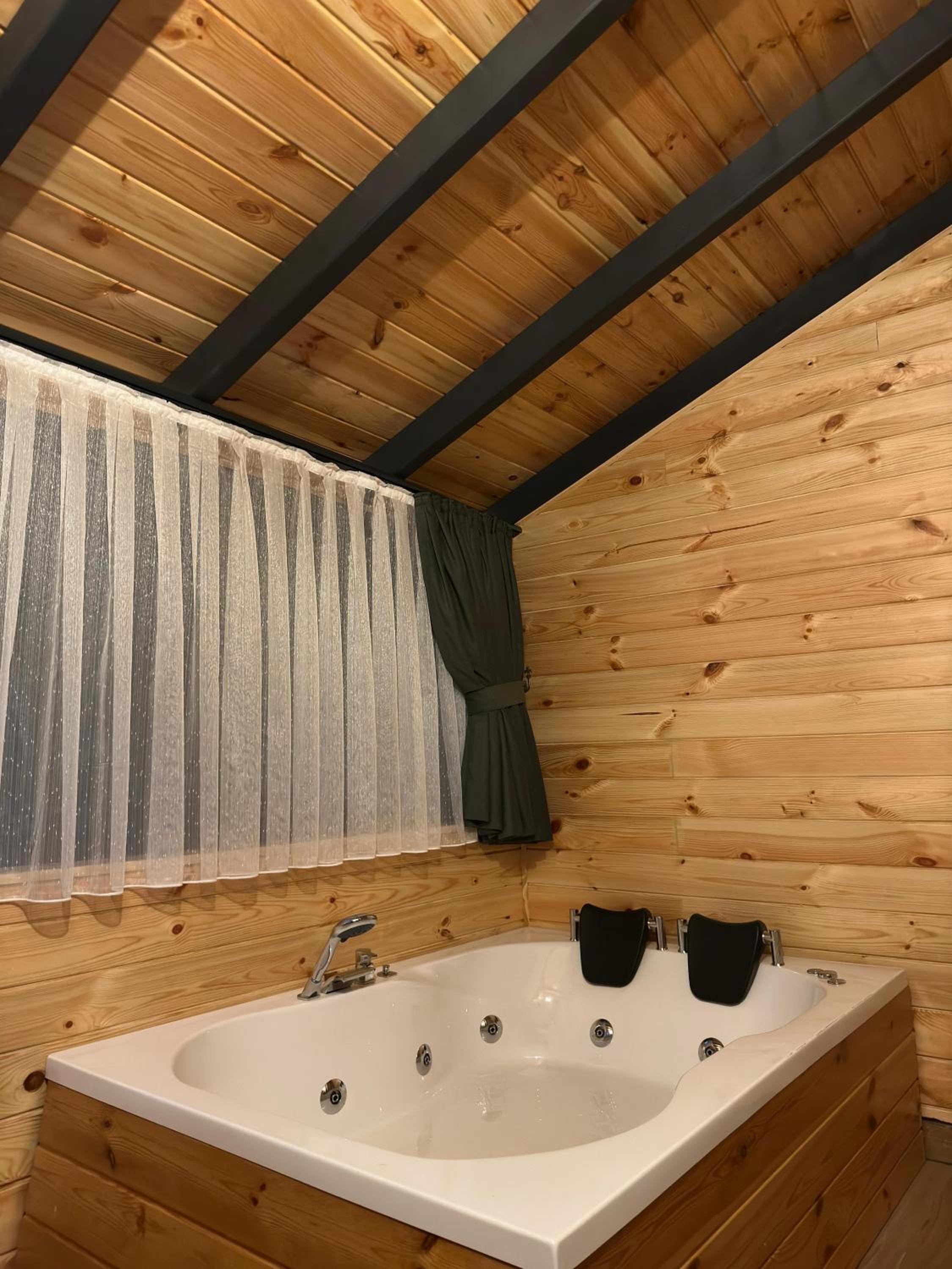 ZeRa Suit Bungalov Rize