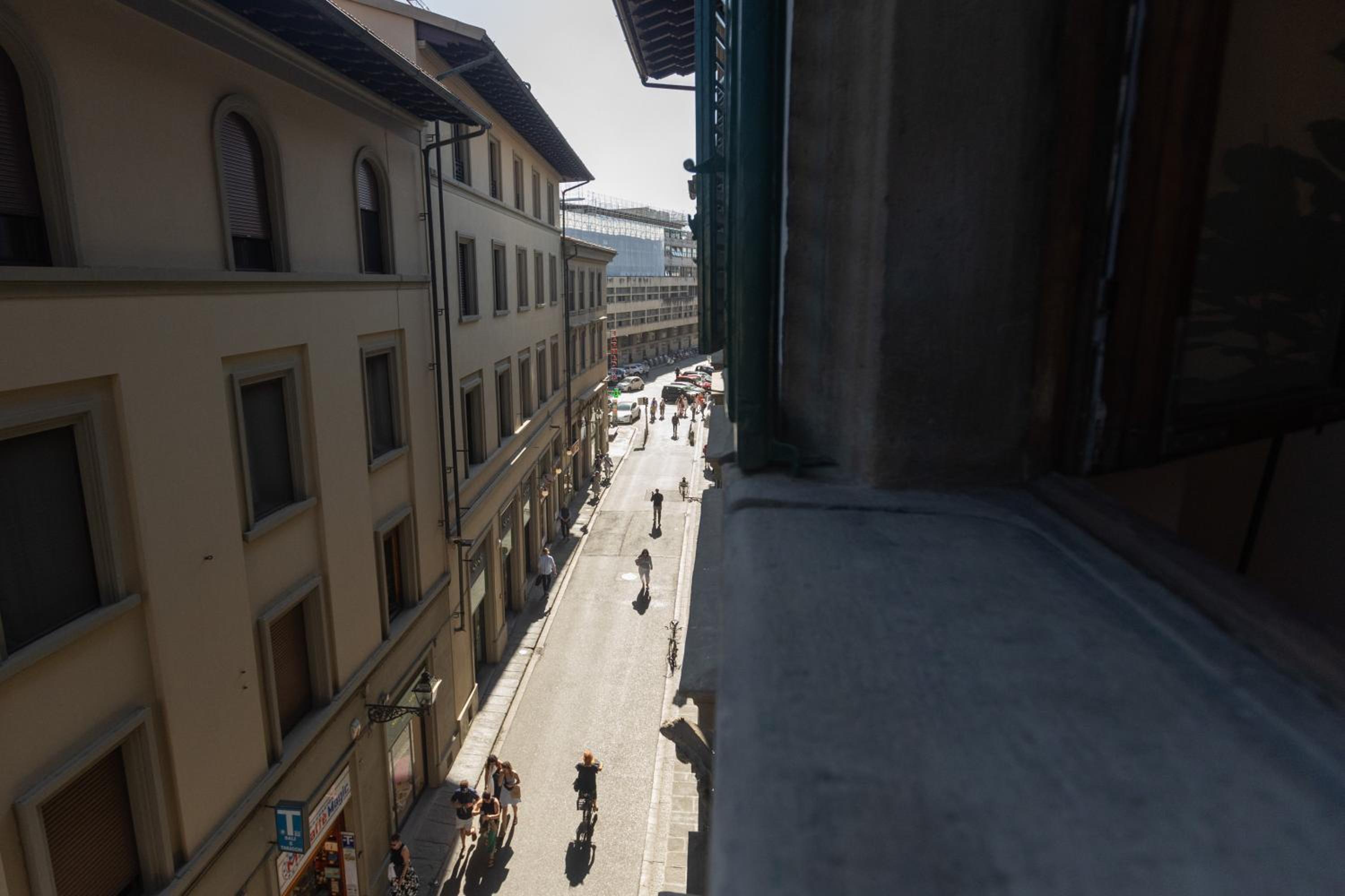 Palazzo Fioravanti in centro storico