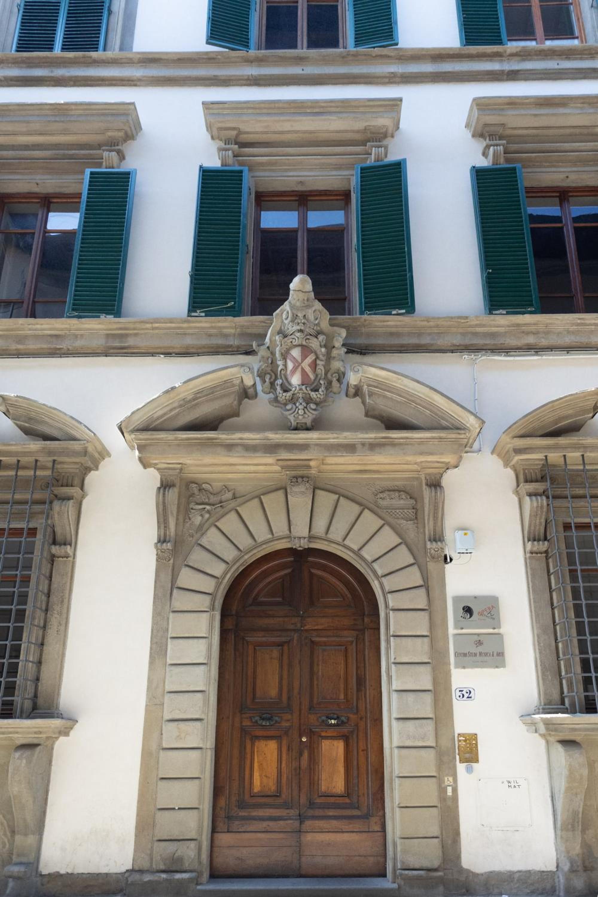 Palazzo Fioravanti in centro storico