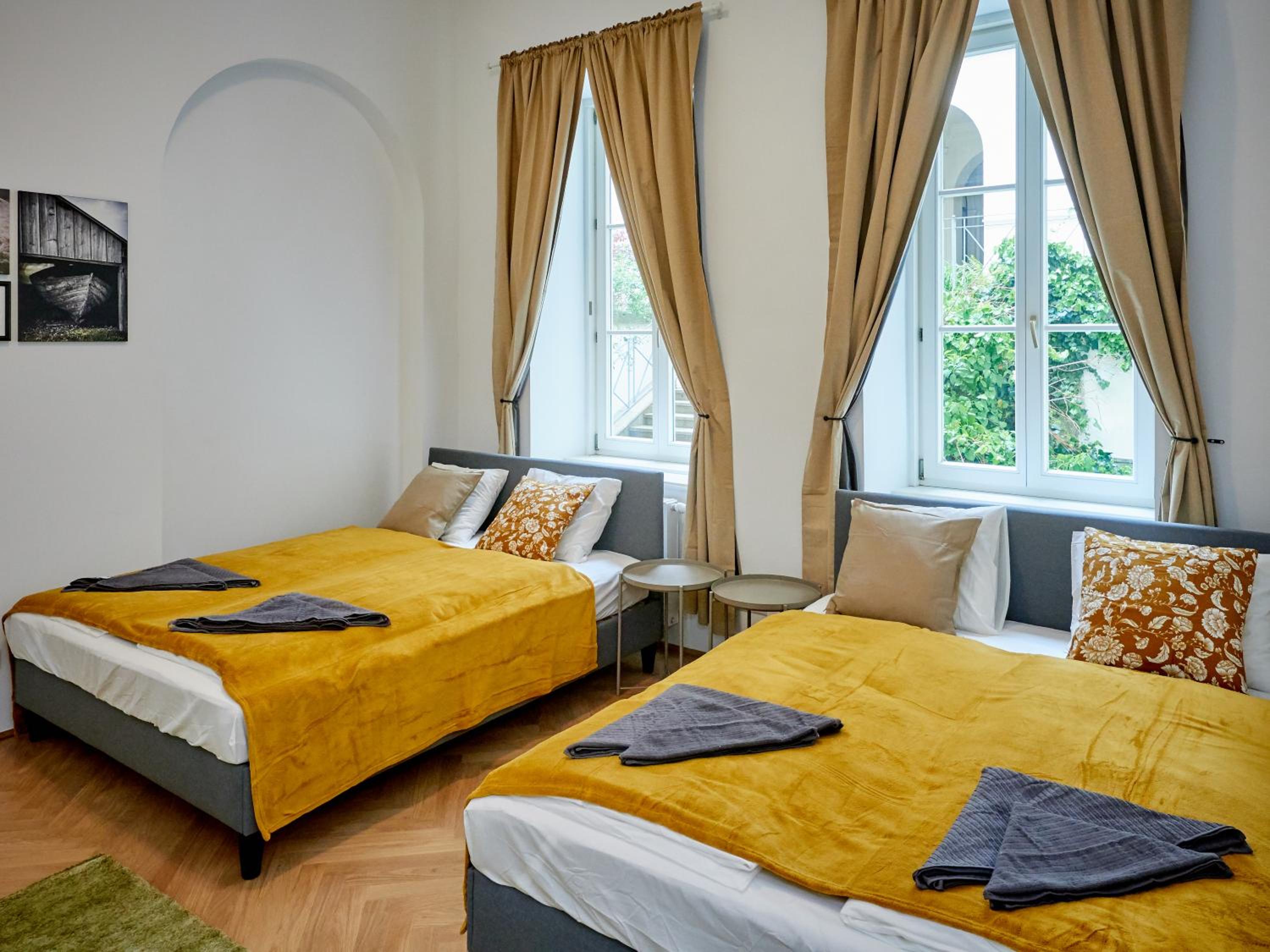 Central Premium Apartment BG