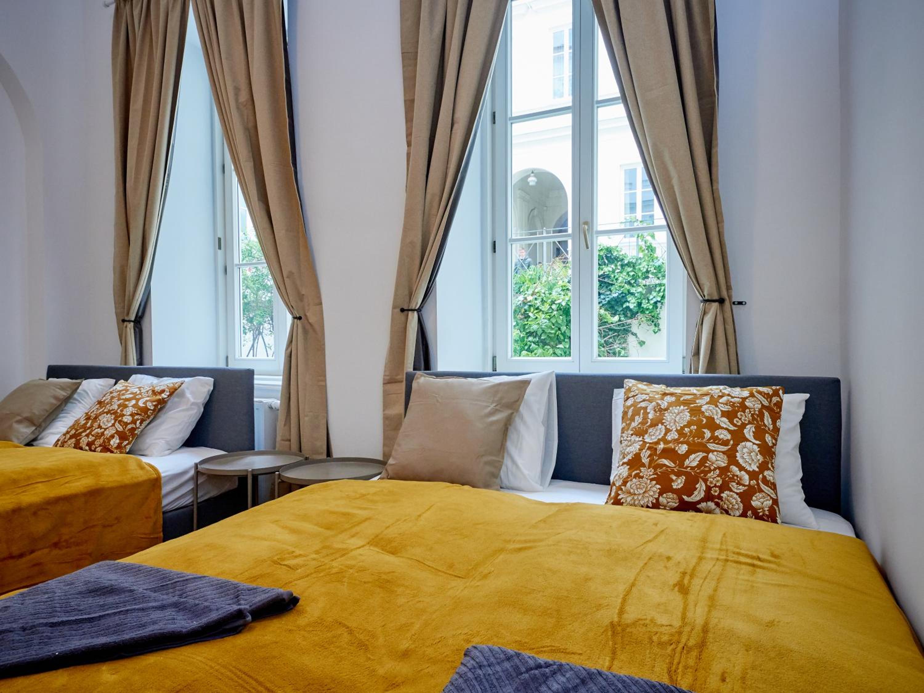 Central Premium Apartment BG