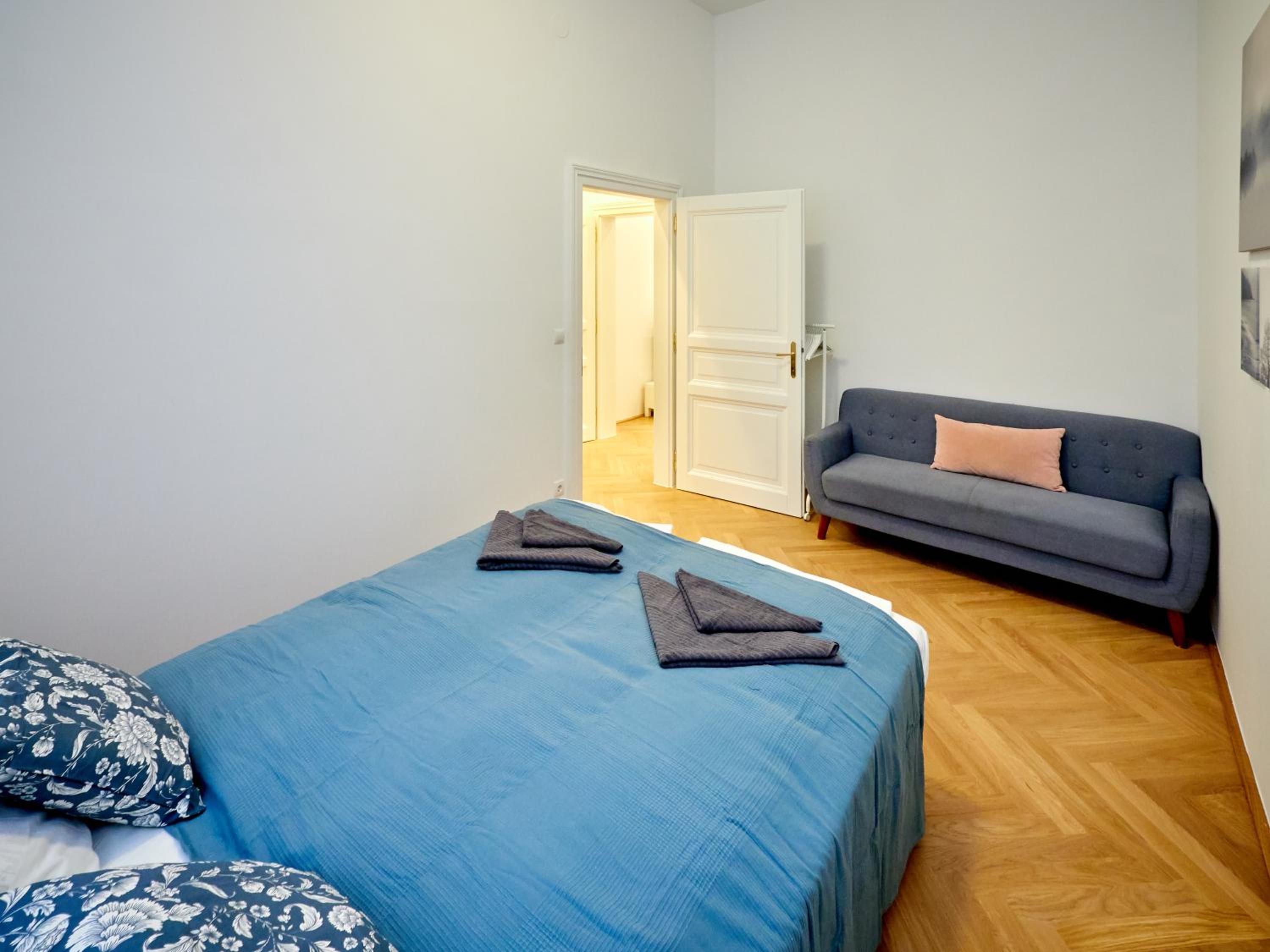 Central Premium Apartment BG