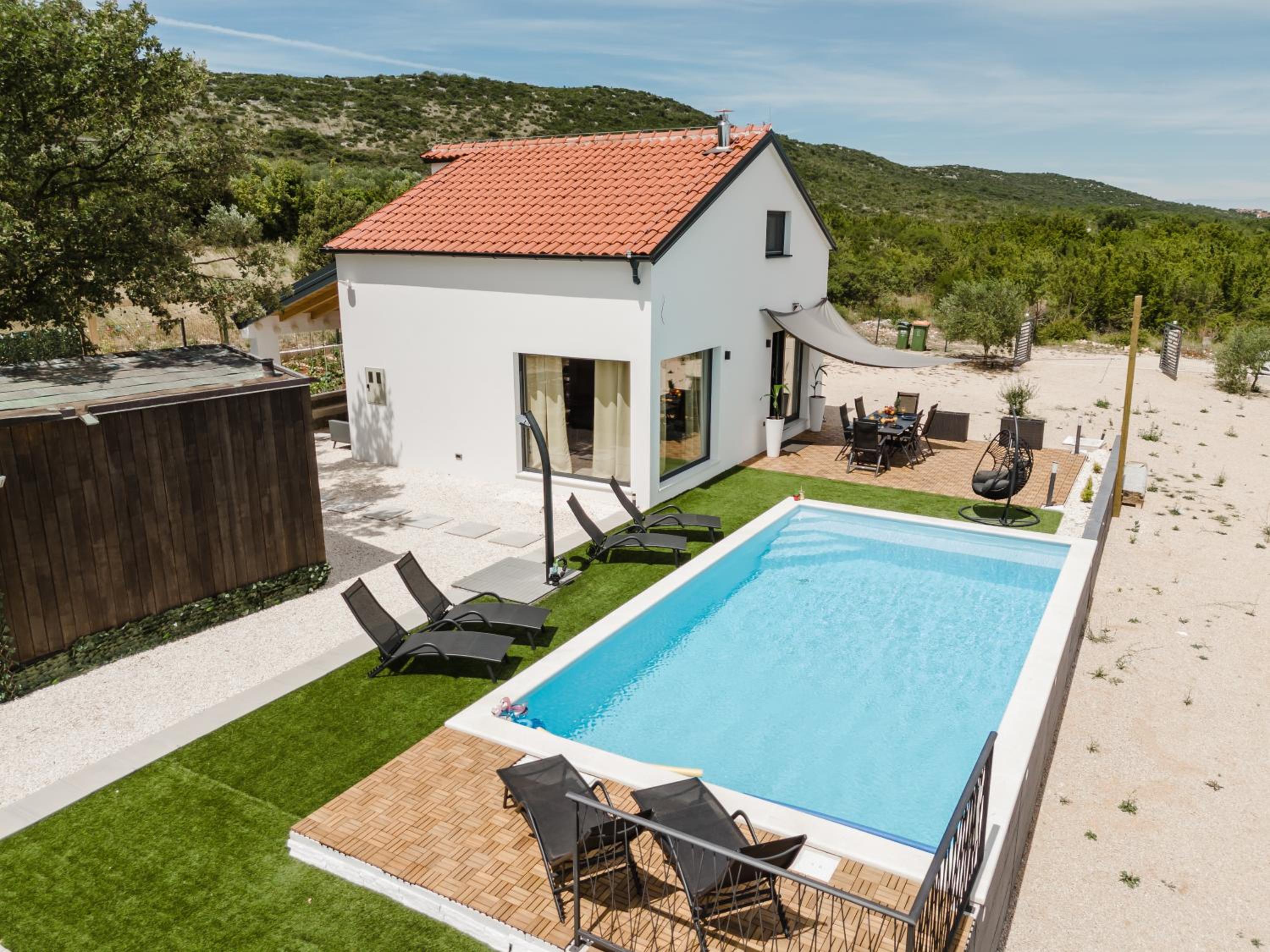 Luxury Villa The Rock view 2