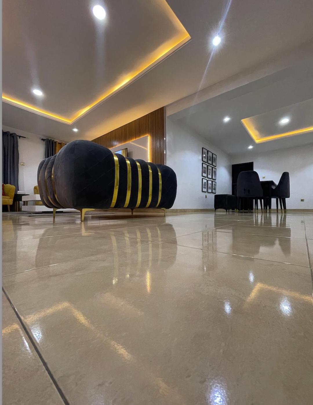 HOME-AWAY APARTMENTs