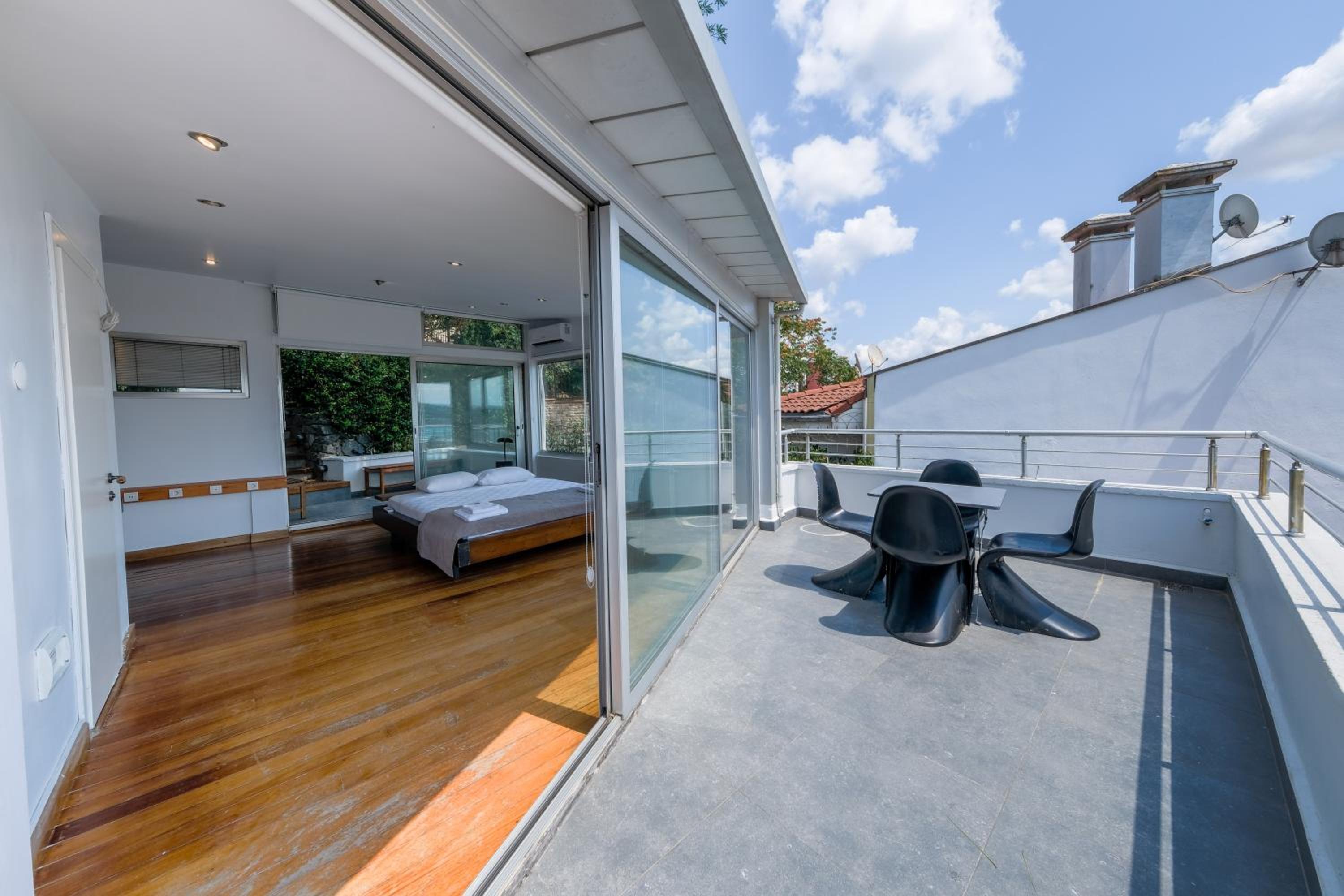 Maison Détroit Iconic 3Br Triplex with GREAT Views