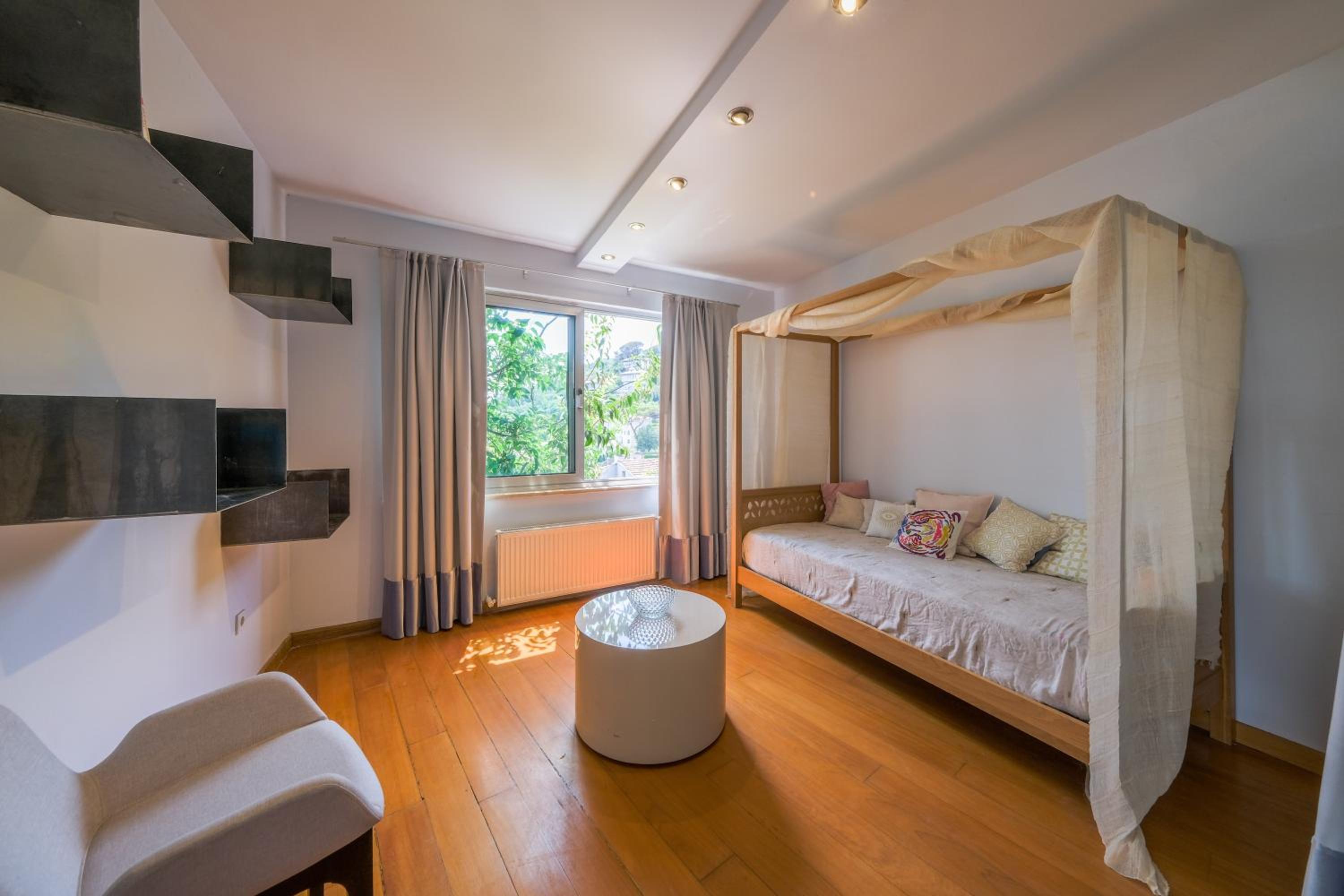 Maison Détroit Iconic 3Br Triplex with GREAT Views