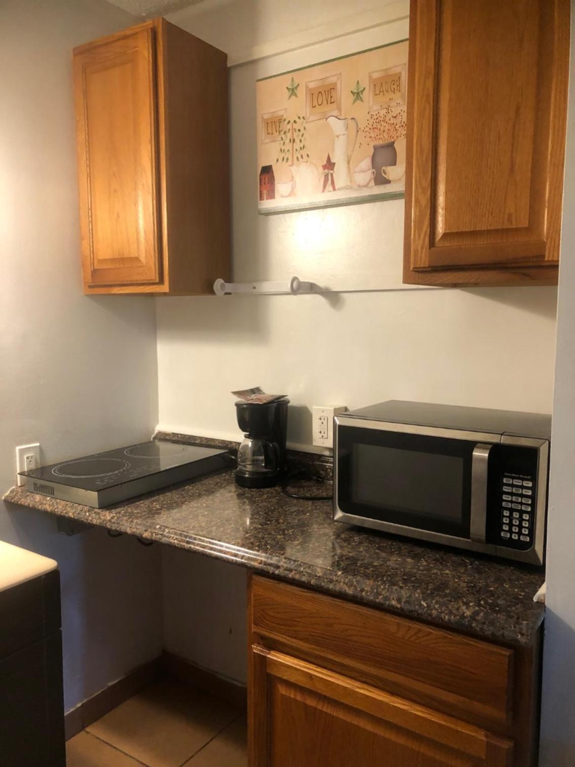 Winchester Vacations - ANS INN SUITES - Property Image 20