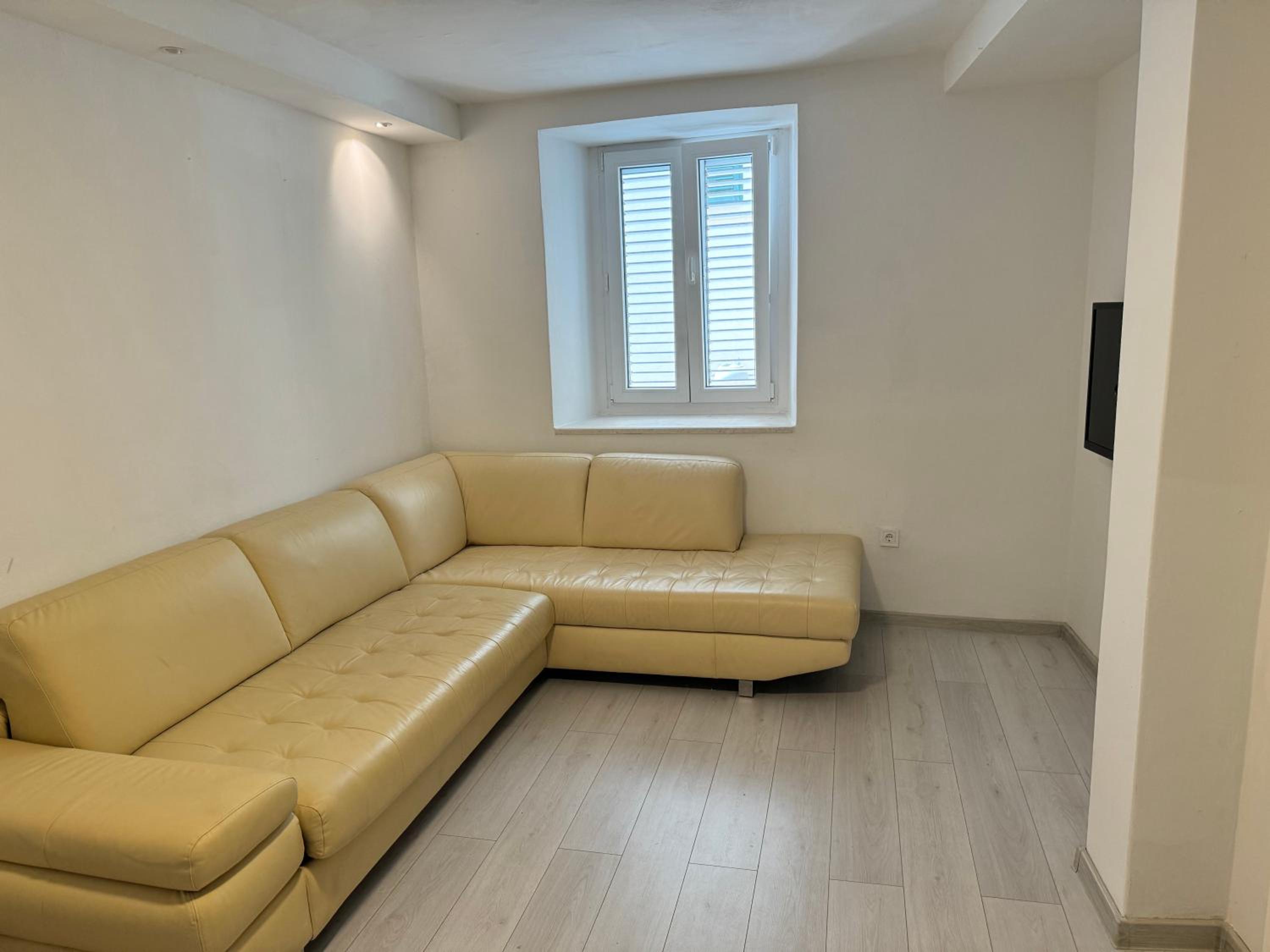 Herceg Novi centar studio apartman LAMAIR view 5