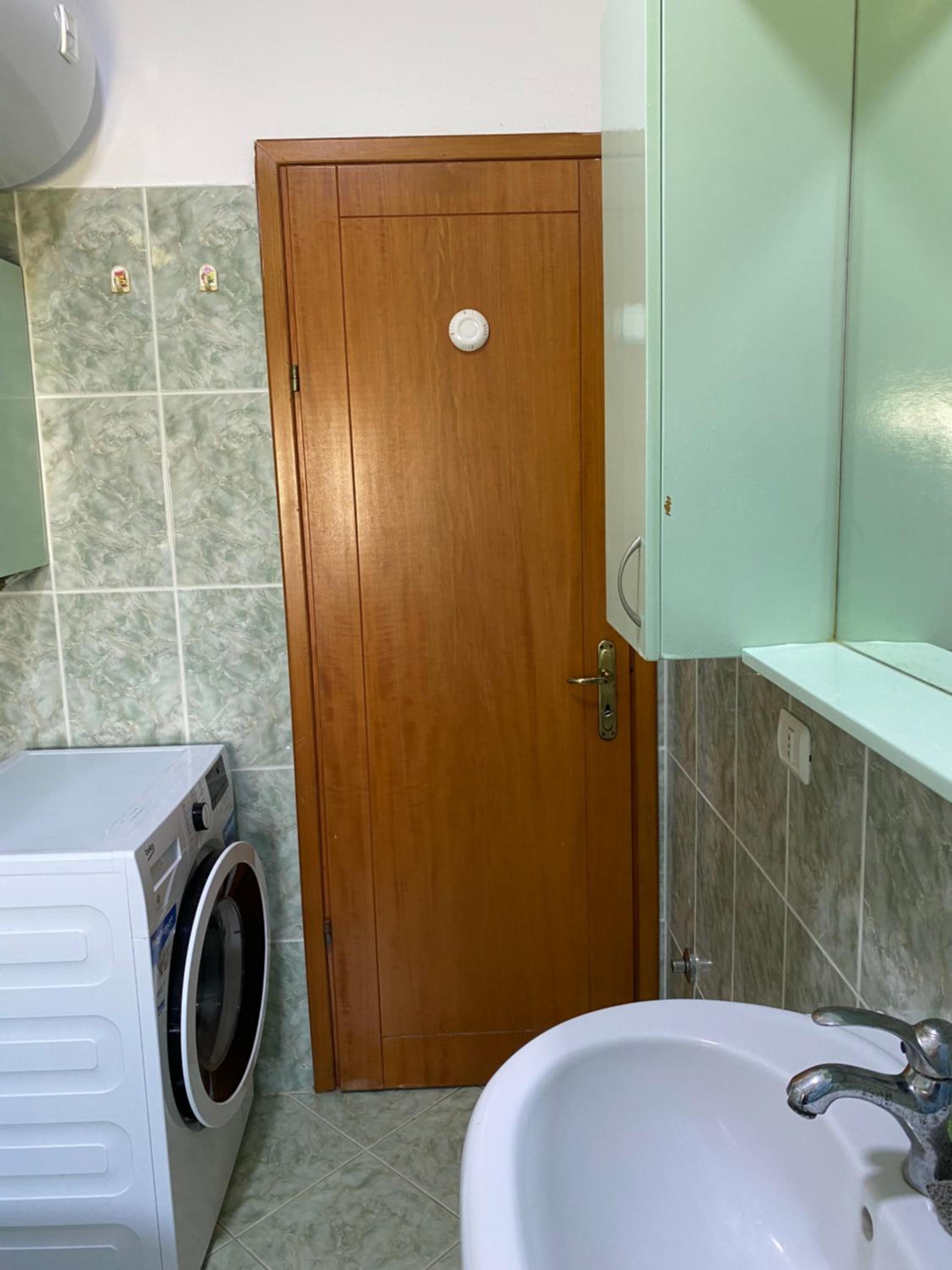 Comfy One-bedroom Flat in Golem, 1BR, 2 Sofas