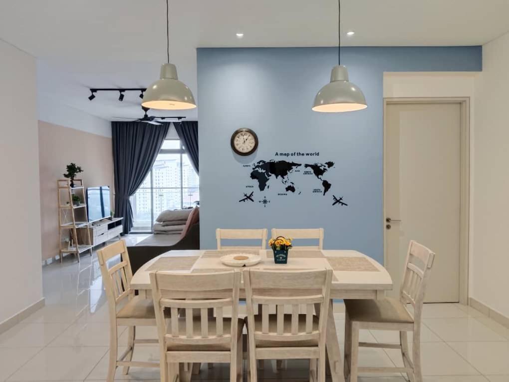 Near Mid valley old Klang Rd Kuala Lumpur 12pax