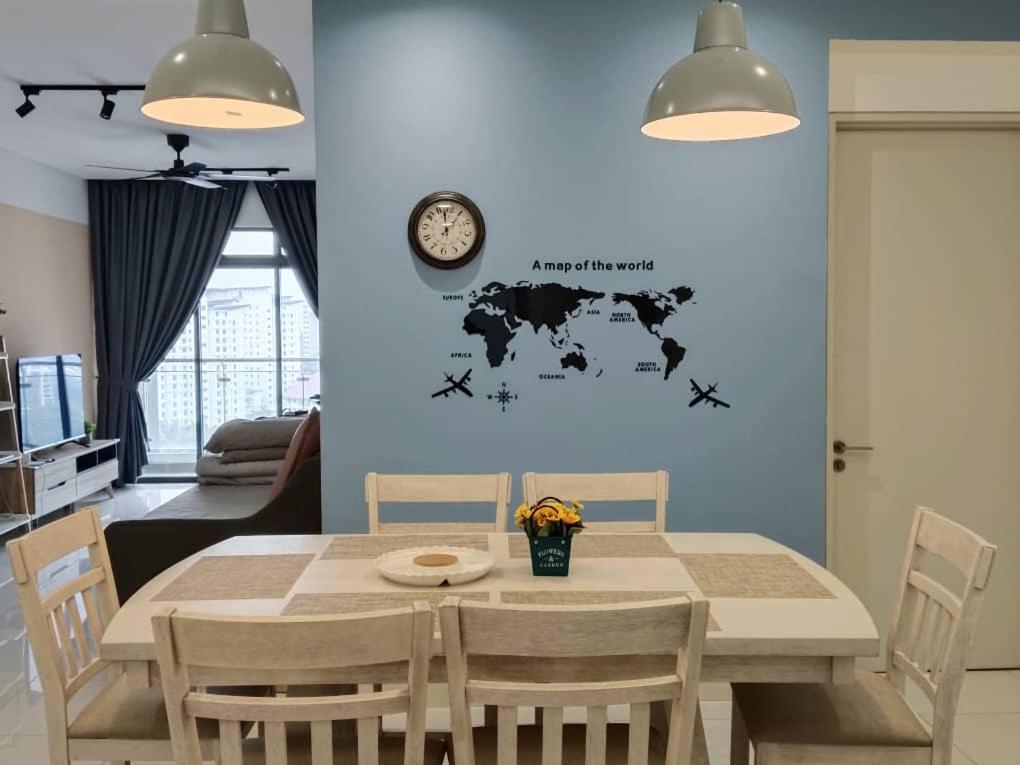 Near Mid valley old Klang Rd Kuala Lumpur 12pax
