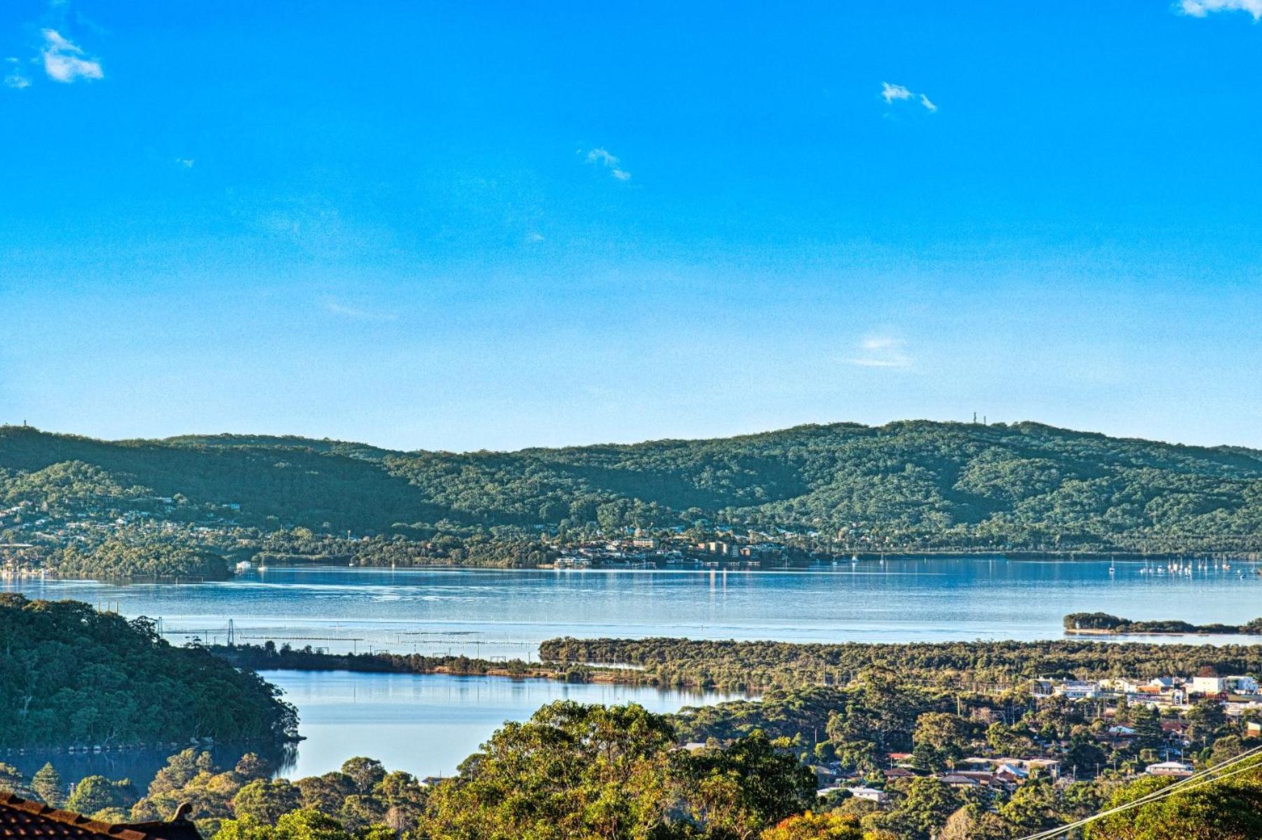 Central Coast Getaway 4B Family Holiday Home