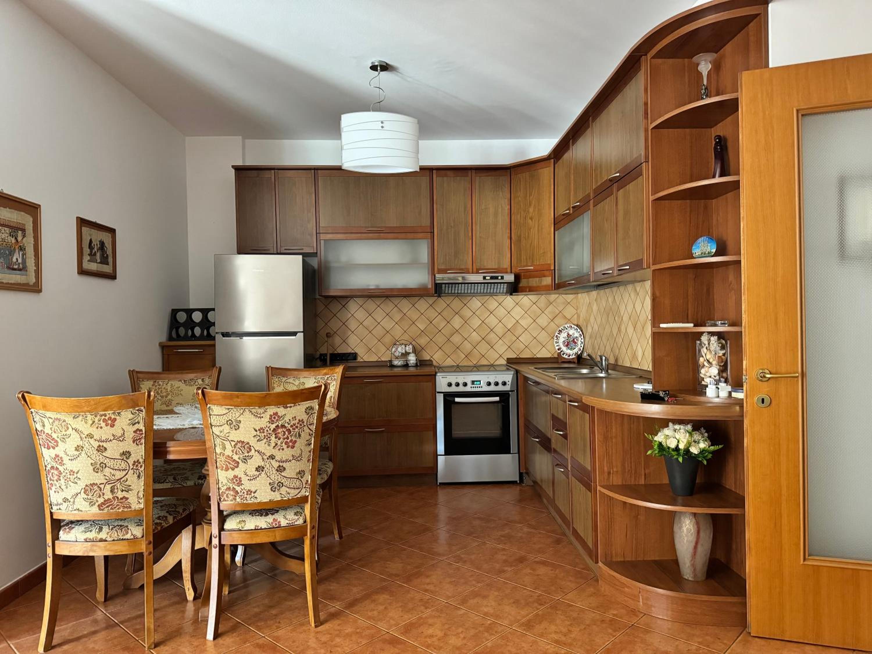Robert Apartment