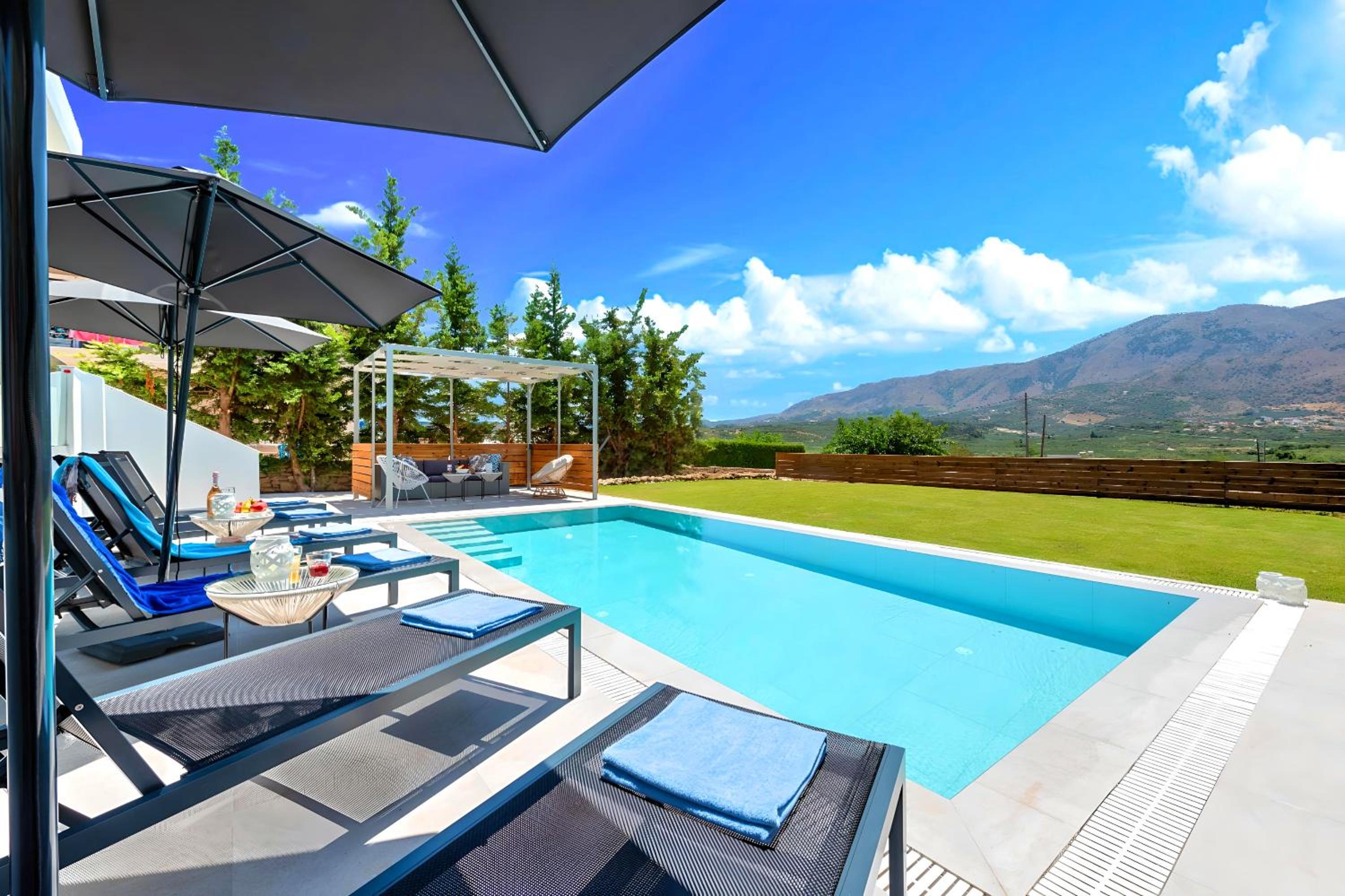 Luminosa Luxury Villa view 4
