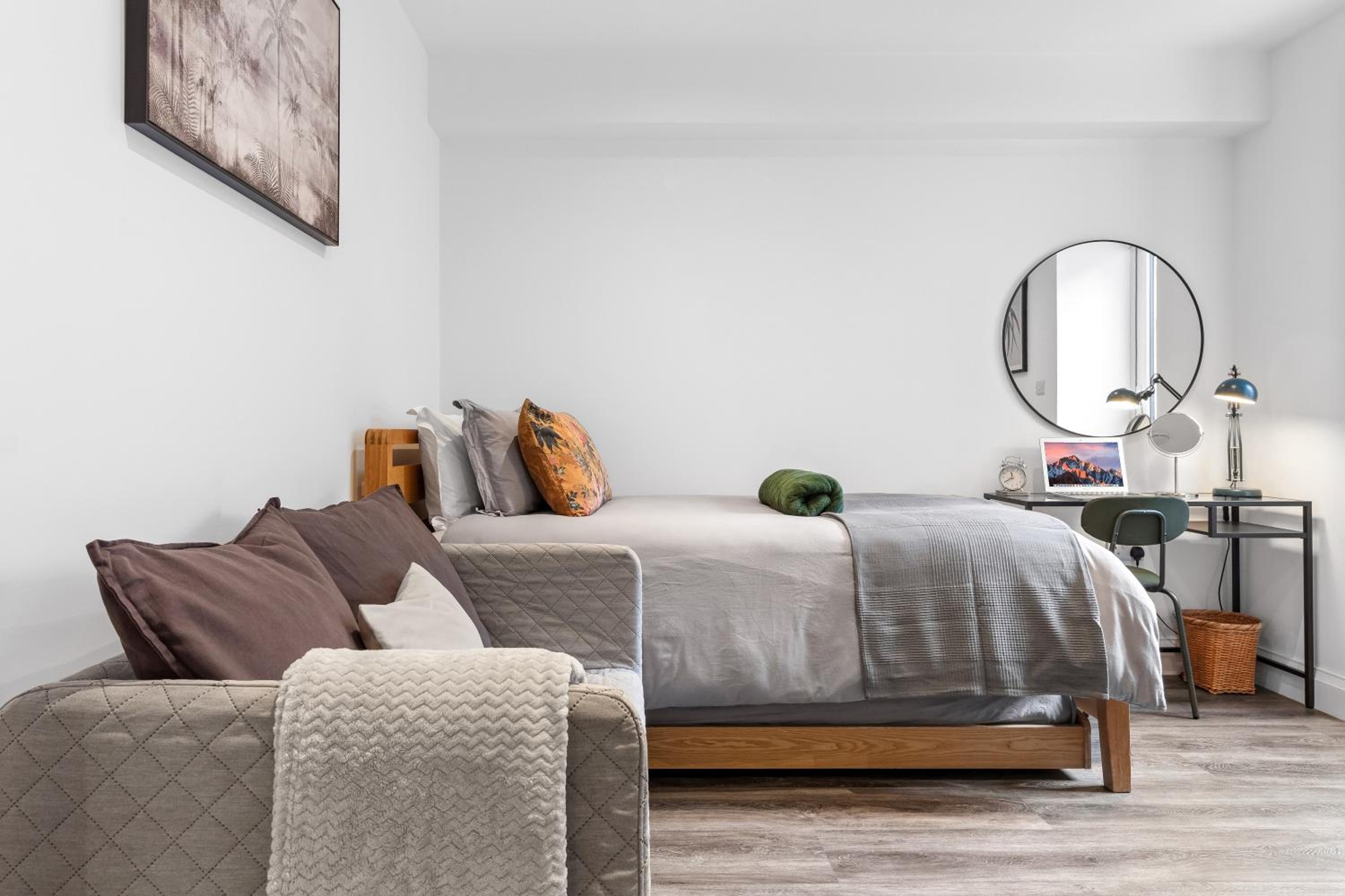 Modern Basement Apartment Stoke Newington London, close to transport