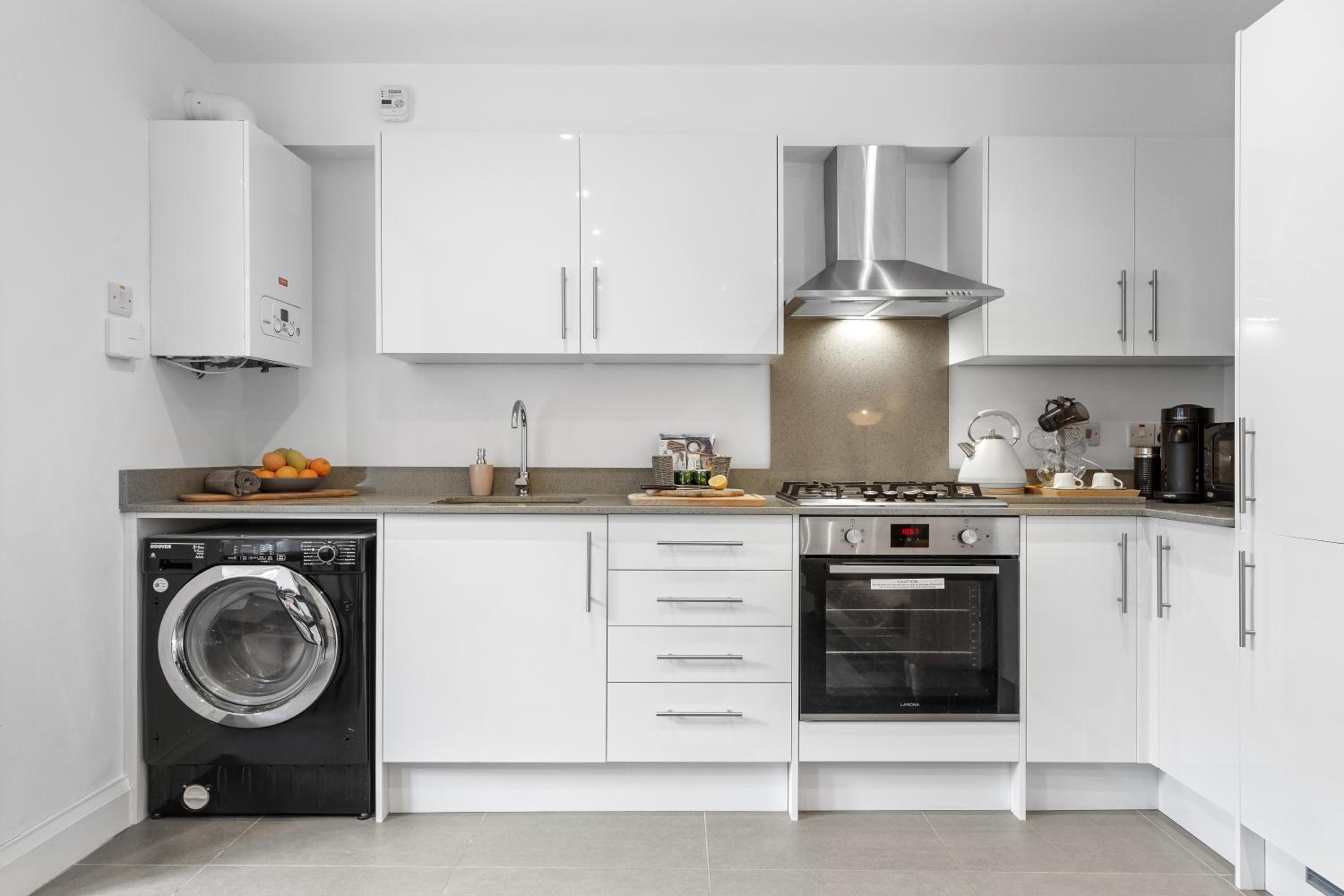Modern Basement Apartment Stoke Newington London, close to transport