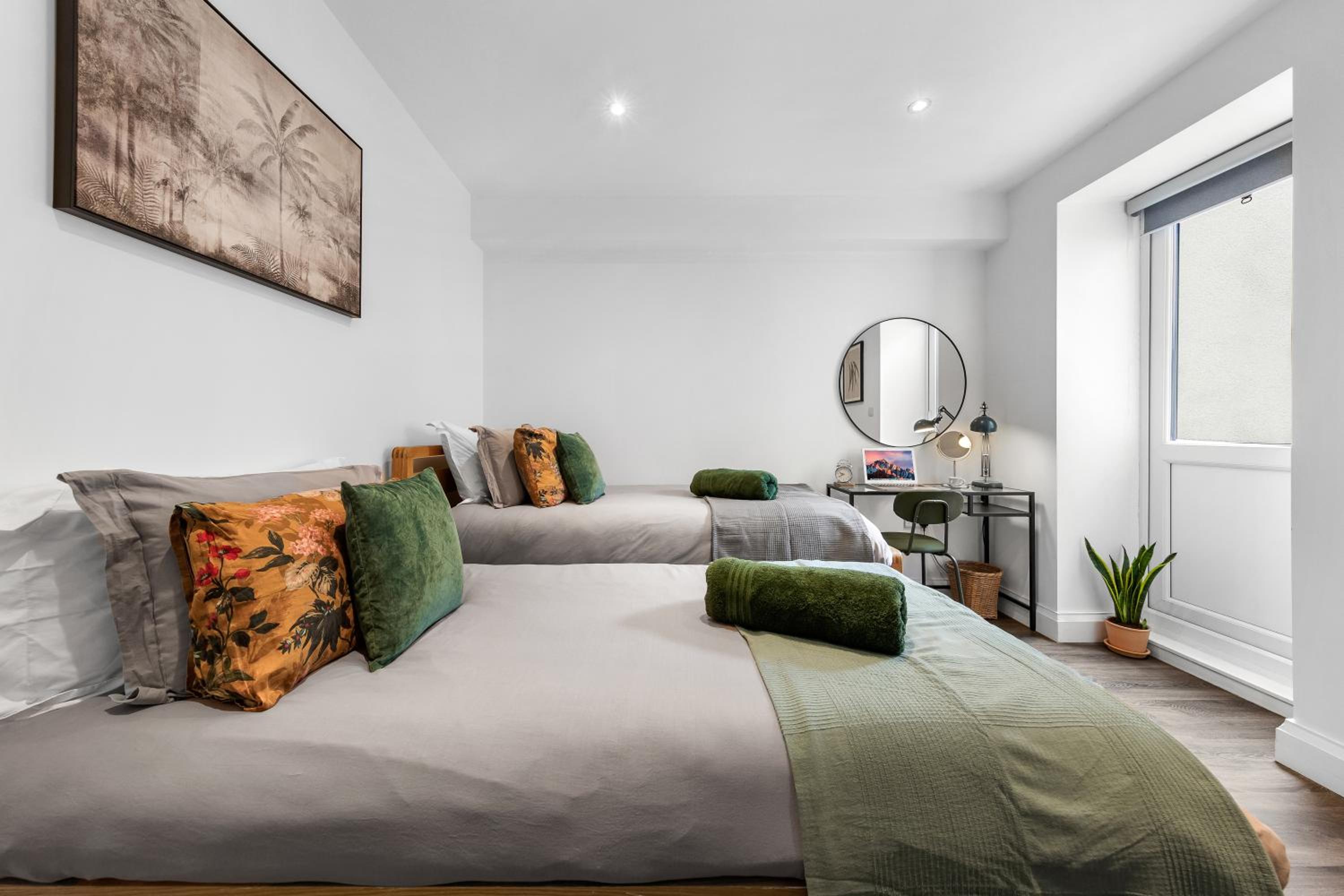 Modern Basement Apartment Stoke Newington London, close to transport
