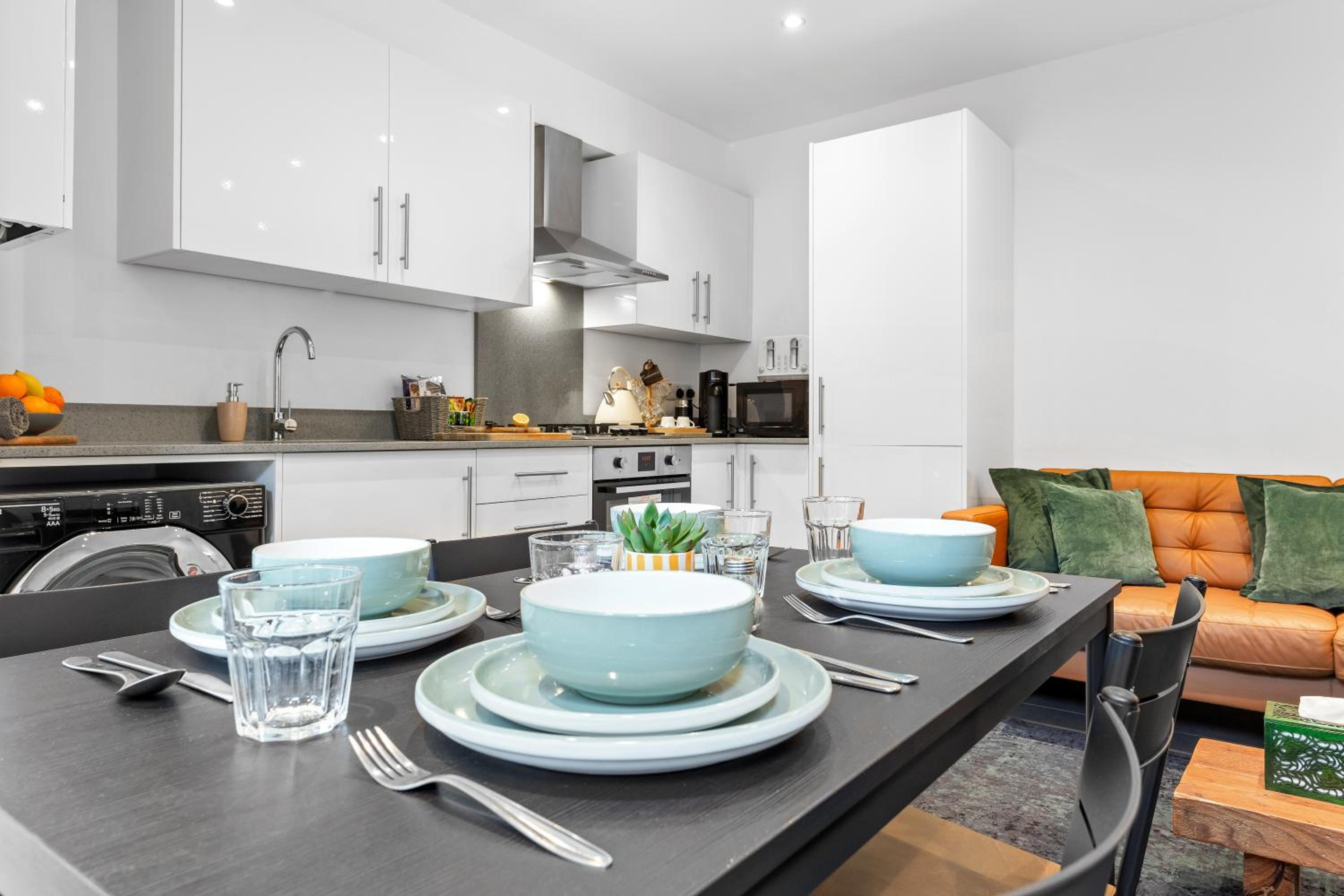 Modern Basement Apartment Stoke Newington London, close to transport