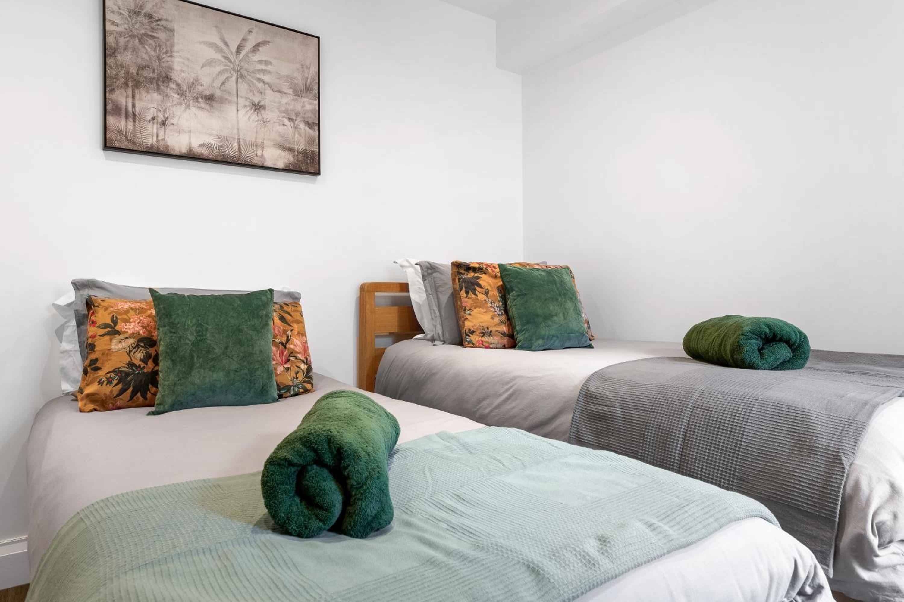 Modern Basement Apartment Stoke Newington London, close to transport