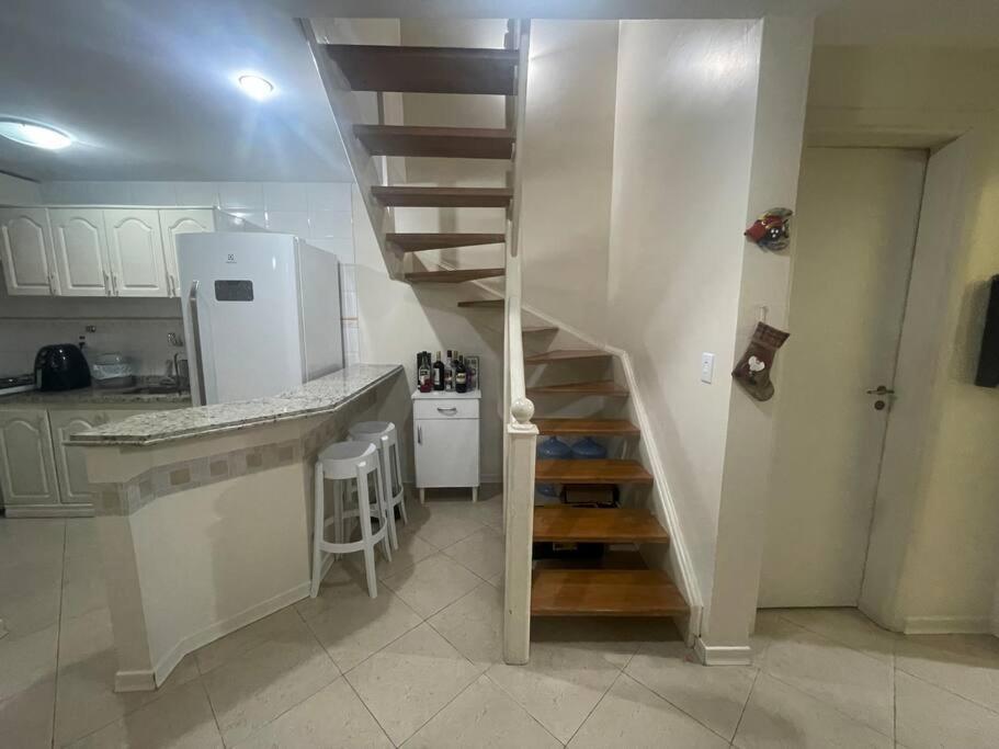 Casa 3 qtos beira mar praia exclusiva e piscina