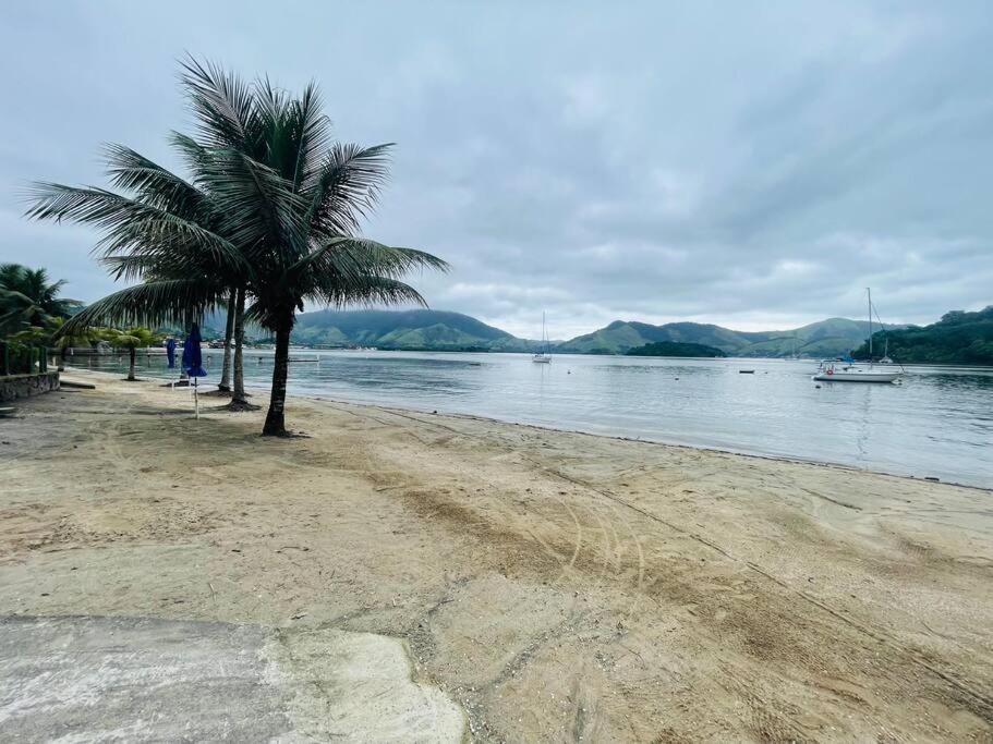 Casa 3 qtos beira mar praia exclusiva e piscina
